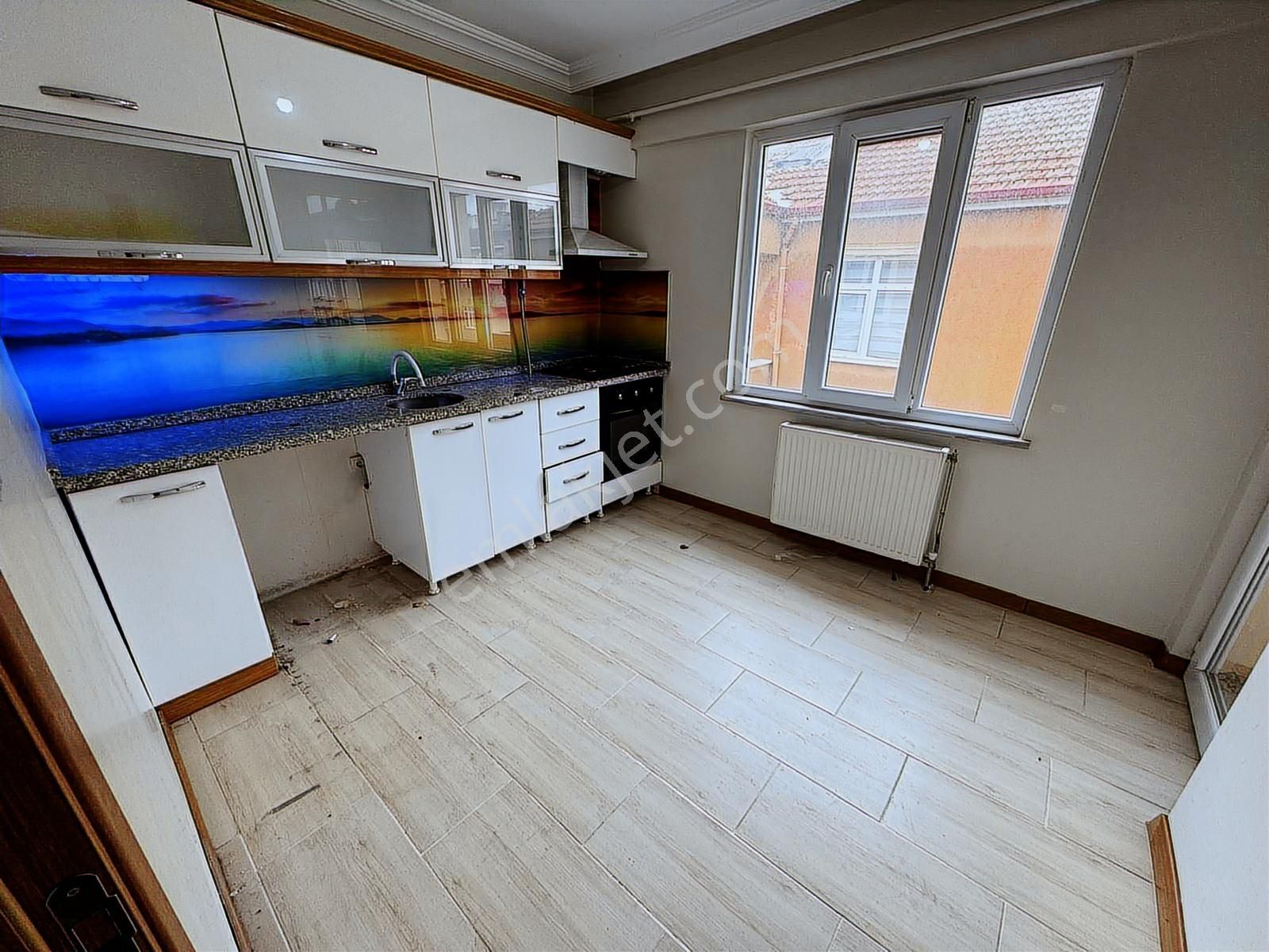 Vatan Mahallesinde Ön Cephe Cam Balkonlu 2+1 Satılık Daire - Görsel 22