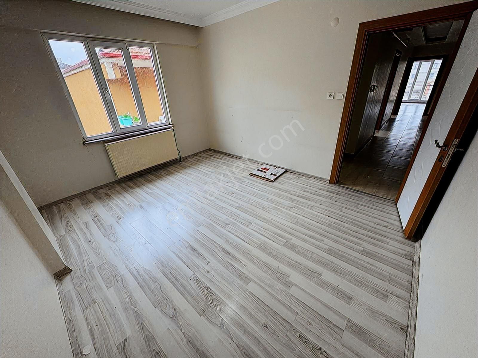 Vatan Mahallesinde Ön Cephe Cam Balkonlu 2+1 Satılık Daire - Görsel 12