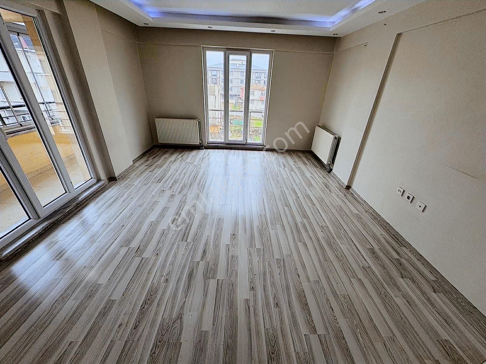 Vatan Mahallesinde Ön Cephe Cam Balkonlu 2+1 Satılık Daire