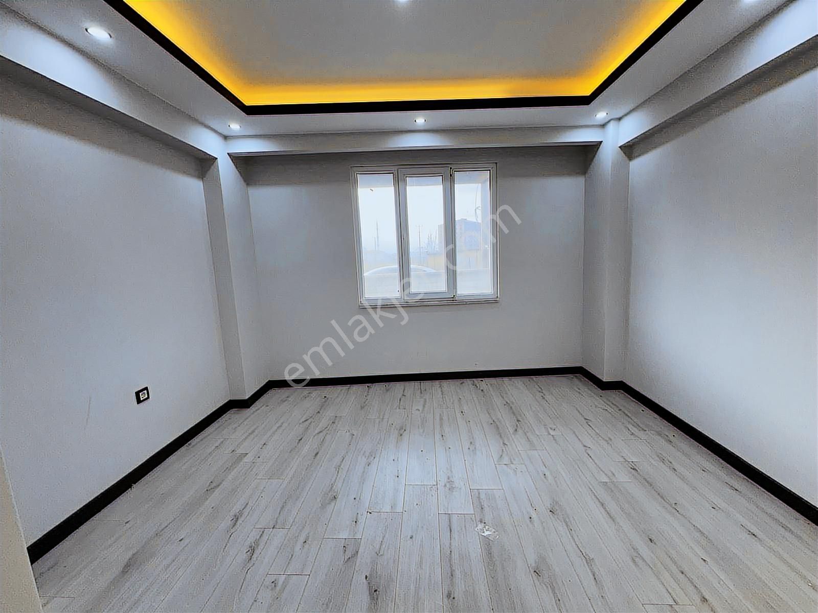 Mevlana Mah Okullar Bölgesinde 1+1 Ön Cephe Giriş Kat Daire - Görsel 22