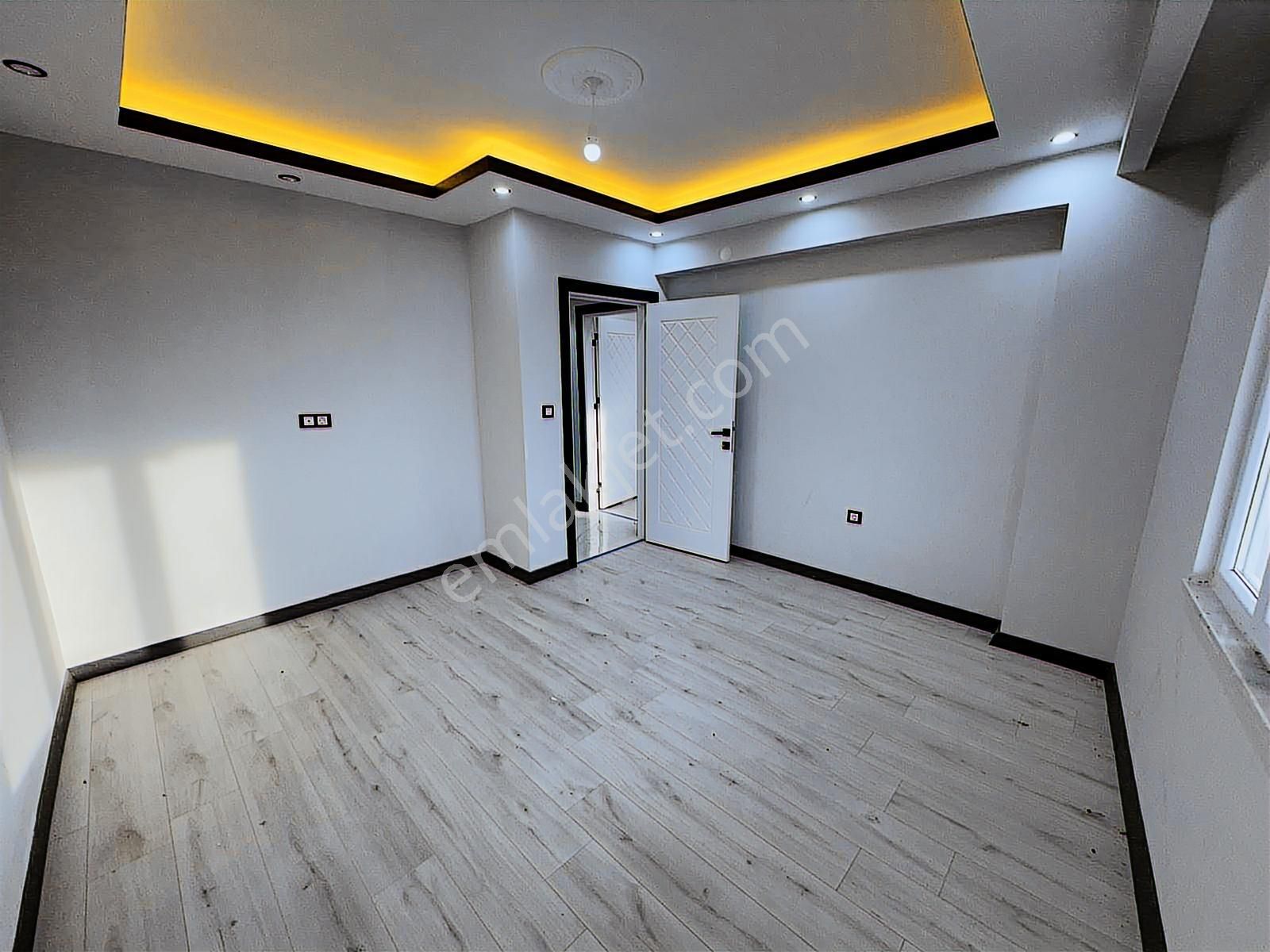 Mevlana Mah Okullar Bölgesinde 1+1 Ön Cephe Giriş Kat Daire - Görsel 8