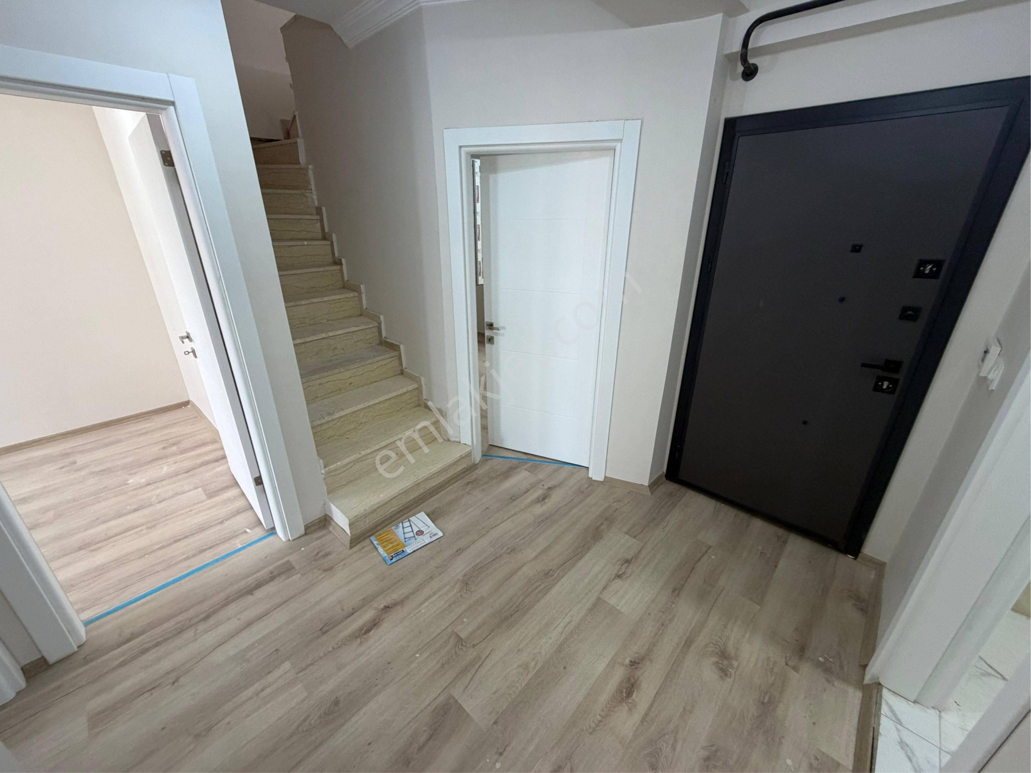 Ak Auto Gayrimenkul'den - Çınarlı Mah. Satılık 3+1 Dubleks Daire