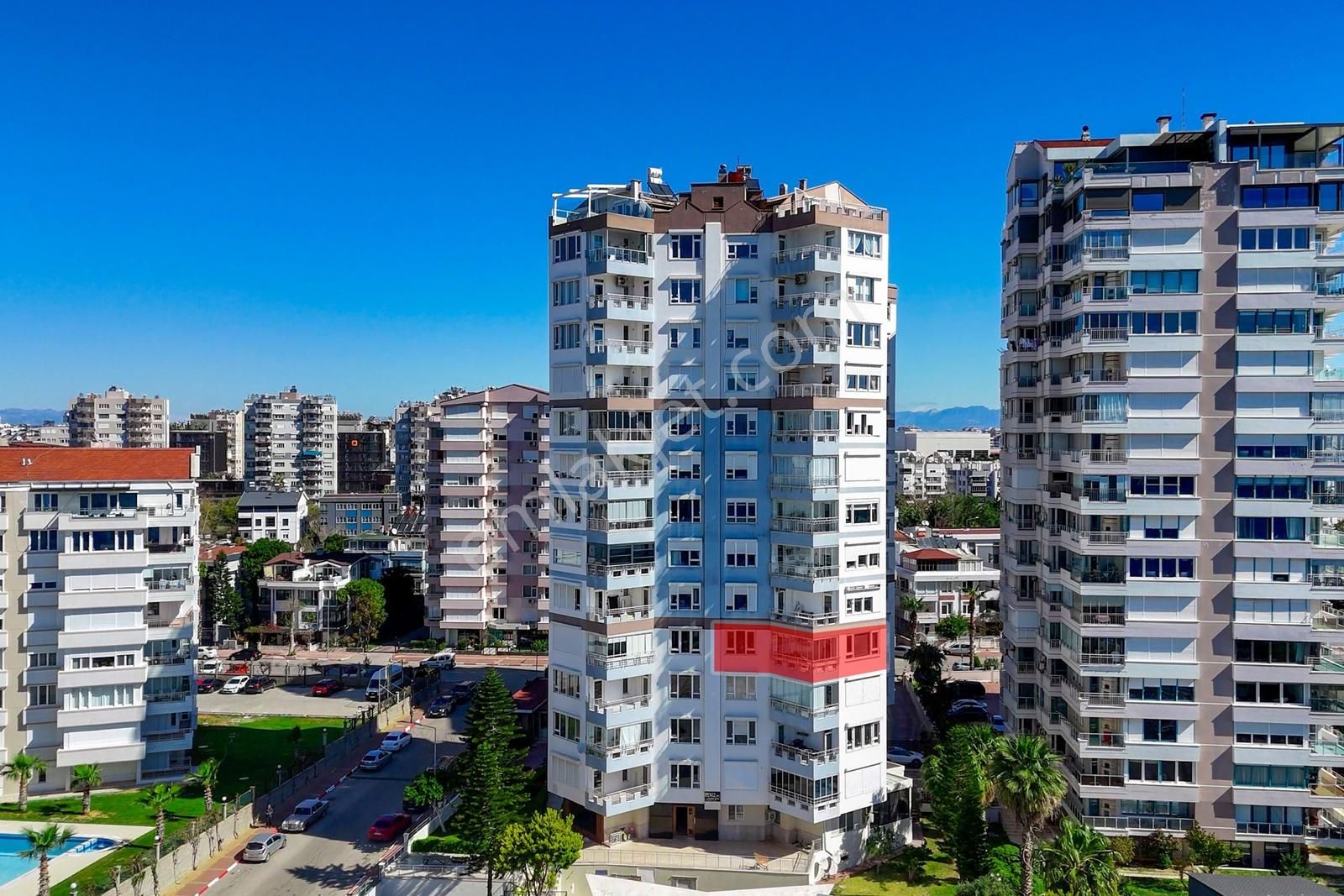 Gökhan Üçgün'den Lara Ülker Sitesi'nde Eşsiz Deniz Manzaralı 3+1 - Görsel 29