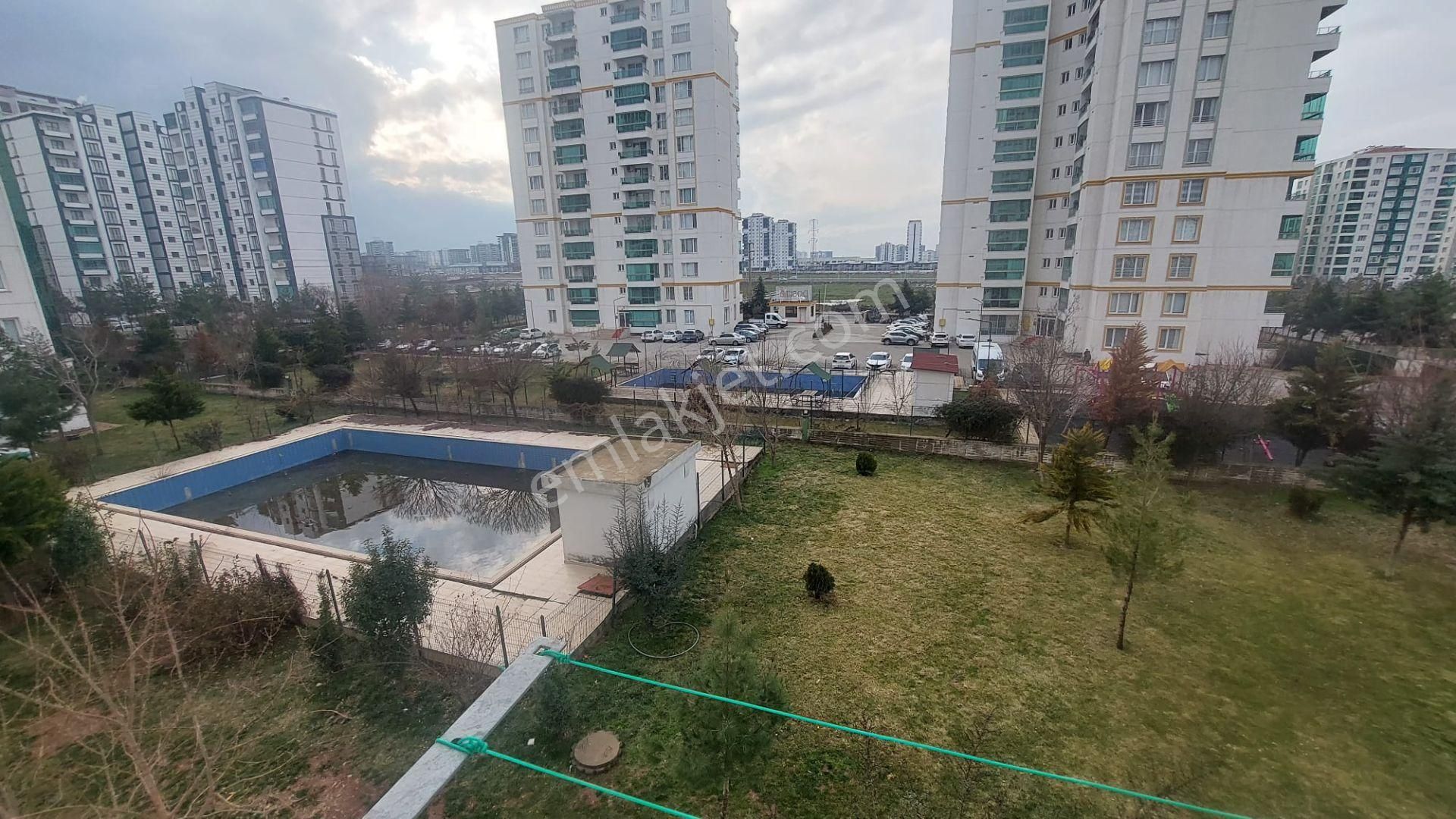 Fabrika Mahallesinin En Güzel Havuzlu 3.5+1 Lüx Dairesi Satışta - Görsel 20