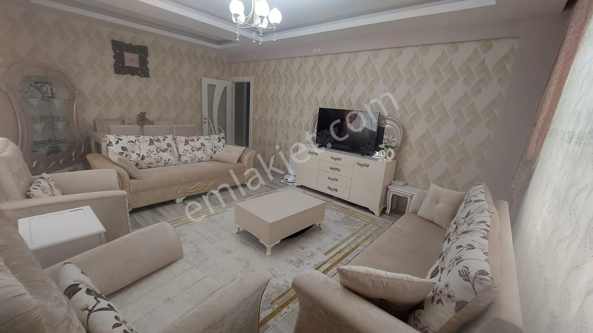 Fabrika Mahallesinin En Güzel Havuzlu 3.5+1 Lüx Dairesi Satışta - Görsel 3