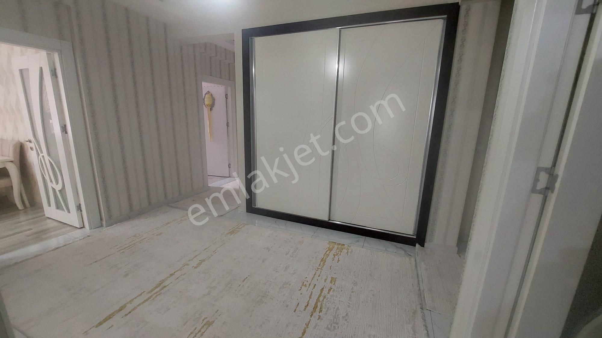 Fabrika Mahallesinin En Güzel Havuzlu 3.5+1 Lüx Dairesi Satışta - Görsel 14