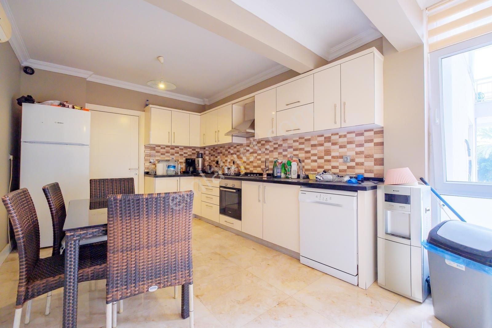 Gökhan Üçgün'den Konyaaltı Cd. Üzeri, Deniz Manzaralı Geniş 3+1 - Görsel 3