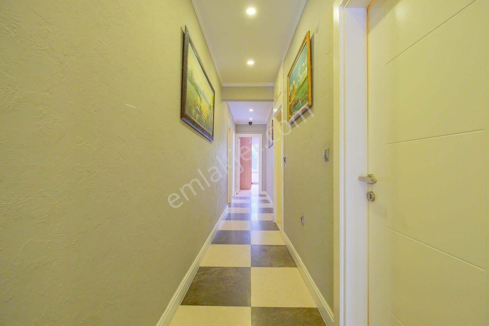 Gökhan Üçgün'den Konyaaltı Cd. Üzeri, Deniz Manzaralı Geniş 3+1 - Görsel 26