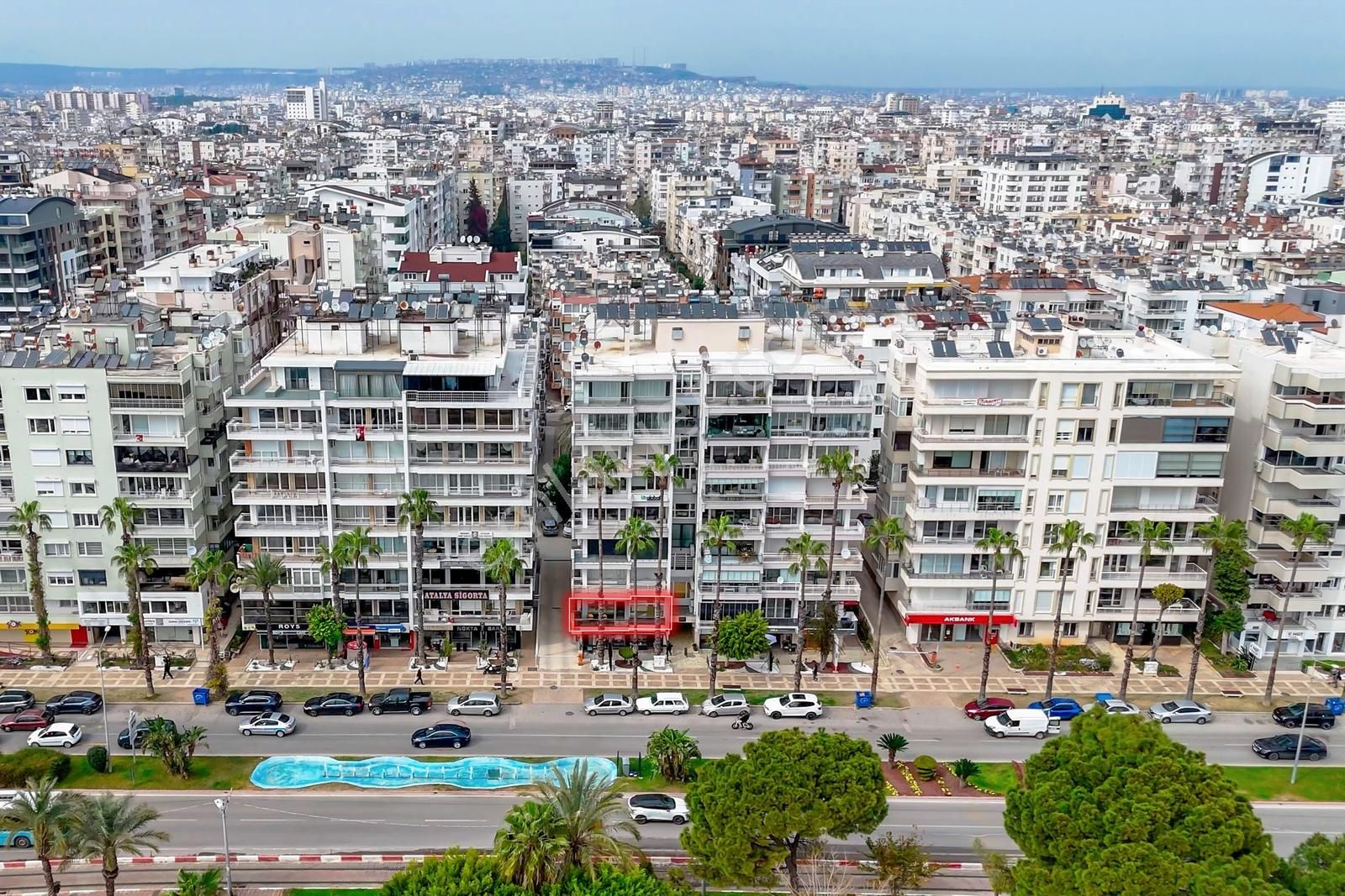Gökhan Üçgün'den Konyaaltı Cd. Üzeri, Deniz Manzaralı Geniş 3+1 - Görsel 2
