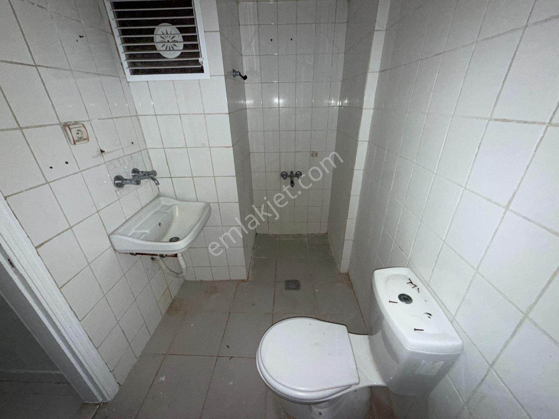 Ufuk Kılıç Emlak'tan Uygun Fiyata Salı Pazarı Yanı 3+1 Masrafsız Orta Kat Daire - Görsel 24