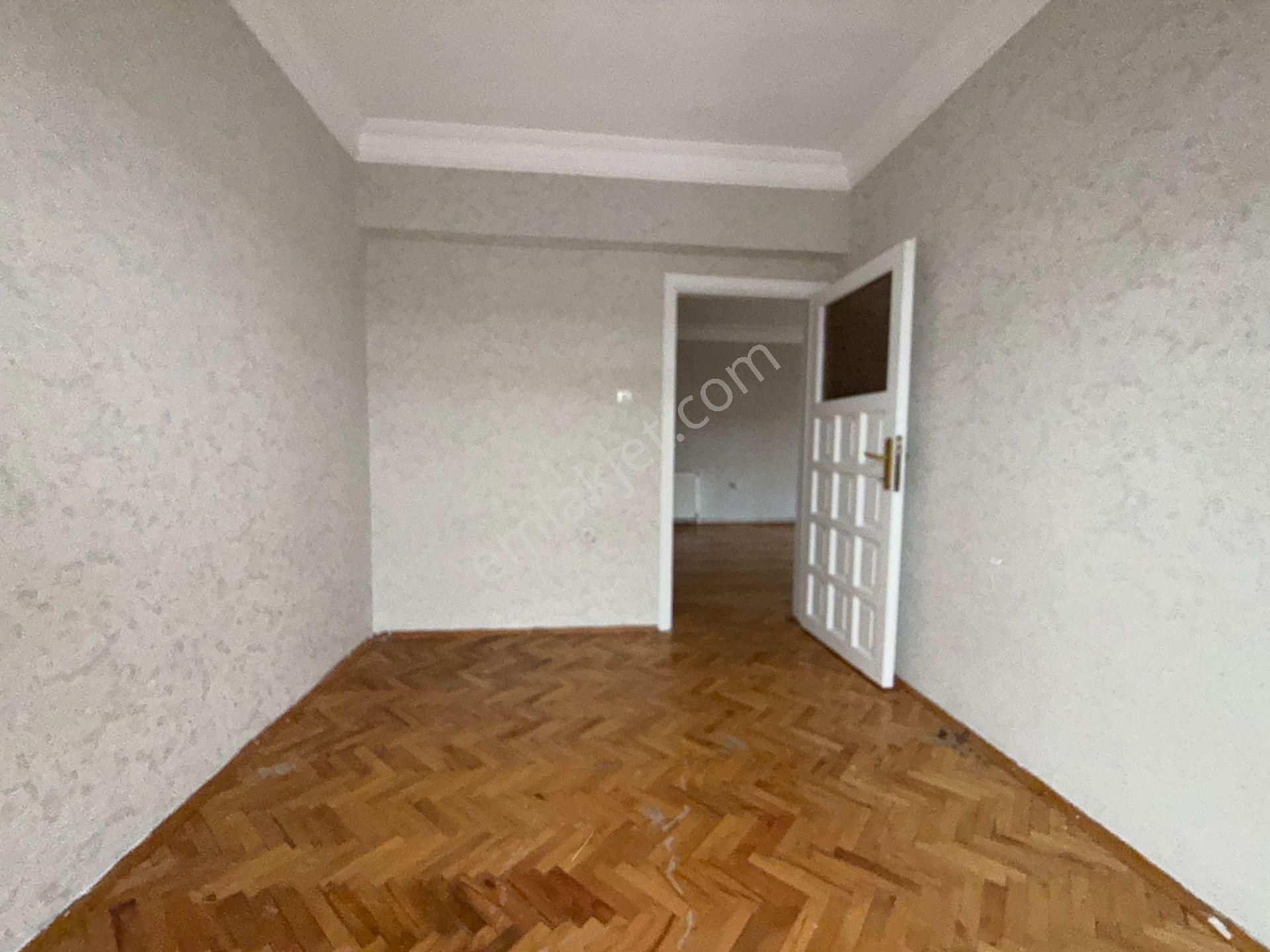 Ufuk Kılıç Emlak'tan Uygun Fiyata Salı Pazarı Yanı 3+1 Masrafsız Orta Kat Daire - Görsel 13