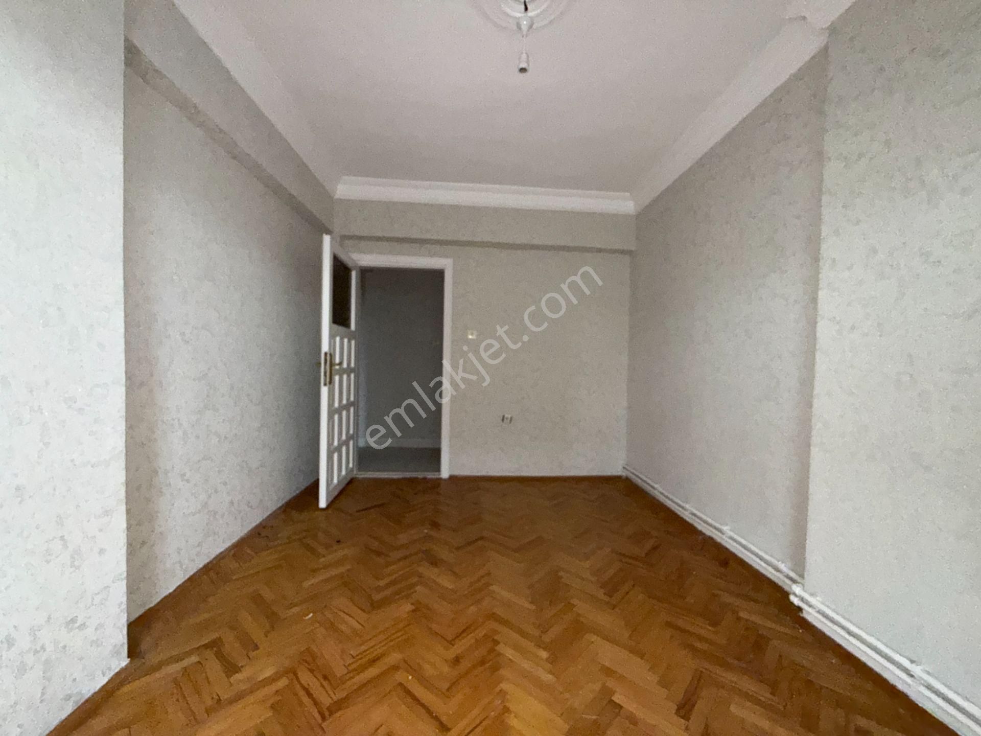 Ufuk Kılıç Emlak'tan Uygun Fiyata Salı Pazarı Yanı 3+1 Masrafsız Orta Kat Daire - Görsel 20