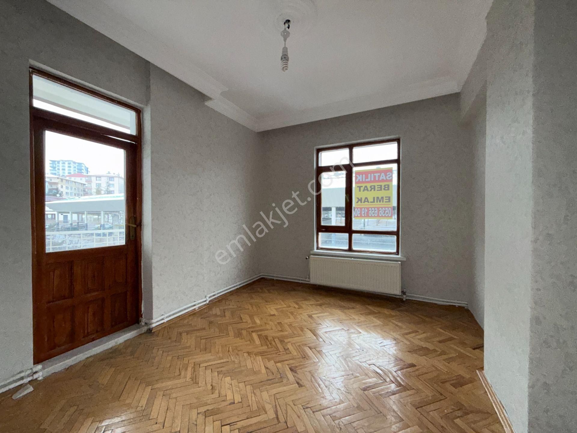 Ufuk Kılıç Emlak'tan Uygun Fiyata Salı Pazarı Yanı 3+1 Masrafsız Orta Kat Daire - Görsel 14