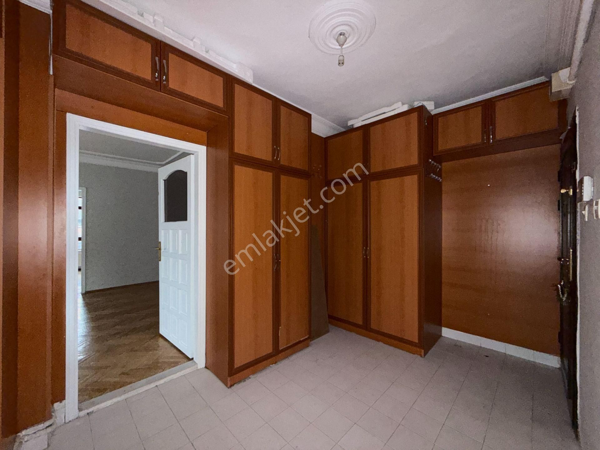 Ufuk Kılıç Emlak'tan Uygun Fiyata Salı Pazarı Yanı 3+1 Masrafsız Orta Kat Daire - Görsel 27