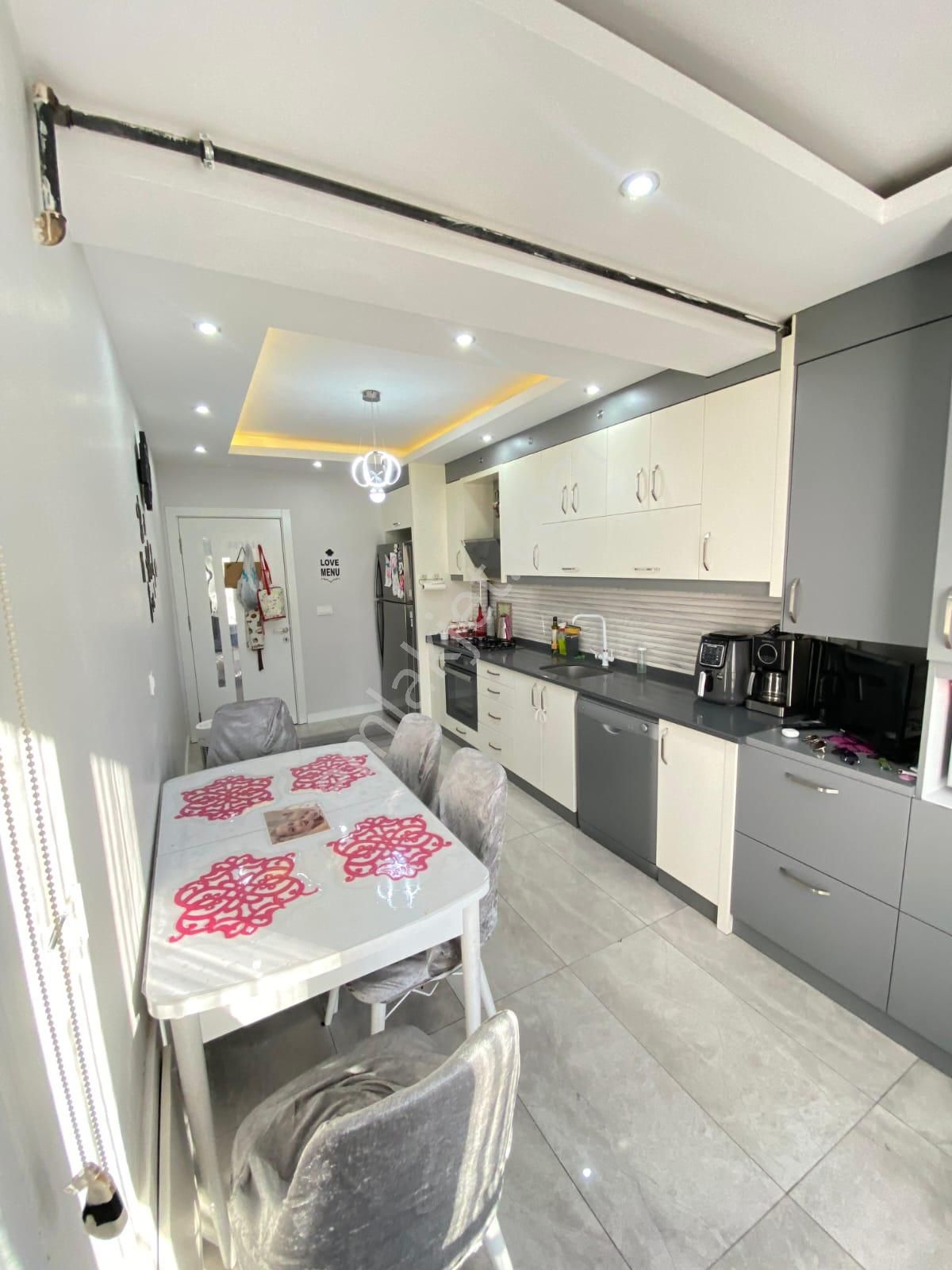 Yenişafakta 180 M2 3+1 Satılık Daire - Görsel 31