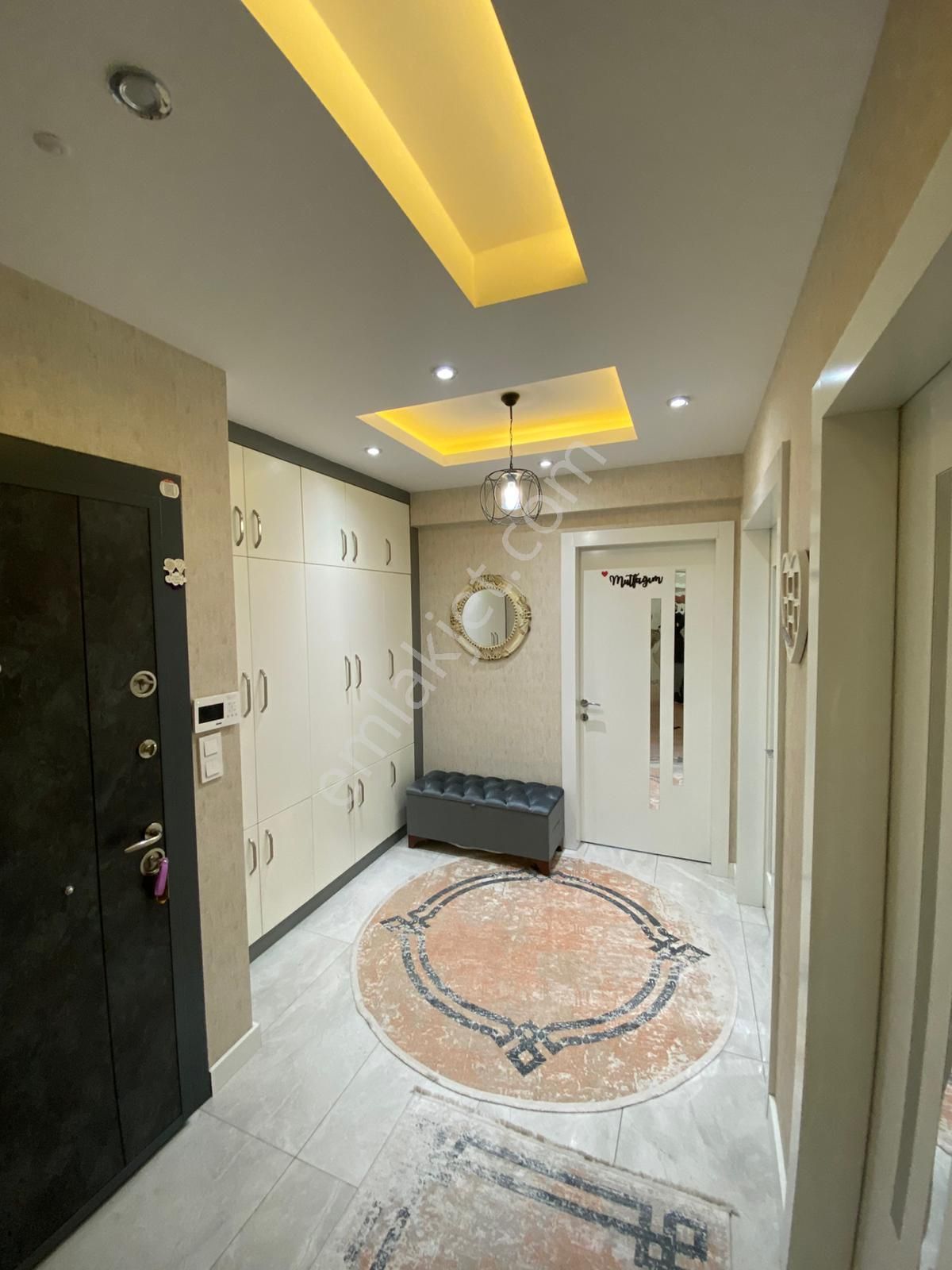 Yenişafakta 180 M2 3+1 Satılık Daire - Görsel 3