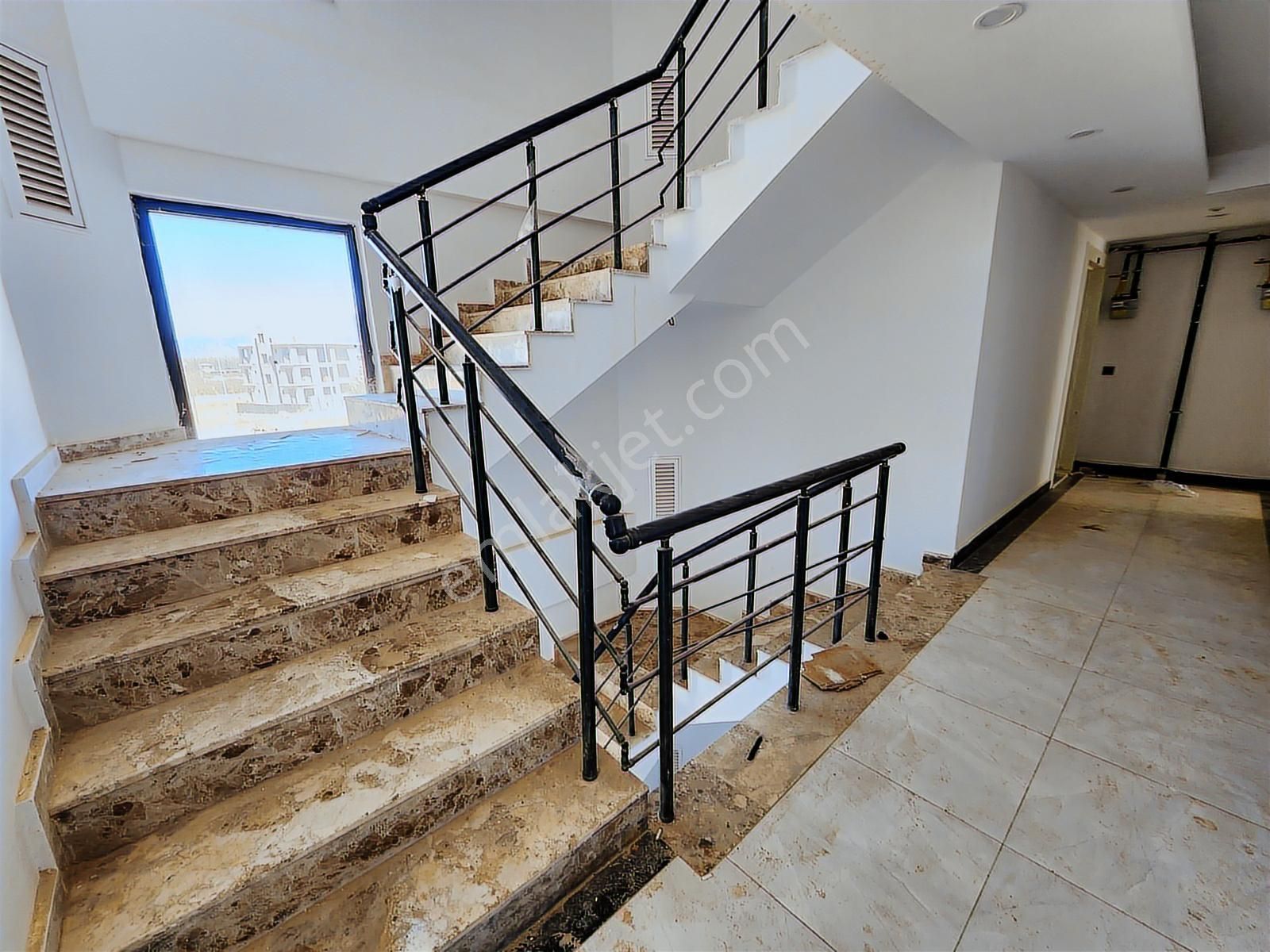 Yeniköy'de Sıfır Lux Sitede Eşyalı Kiralık Sıfır 1+1 Lux Daire - Görsel 33