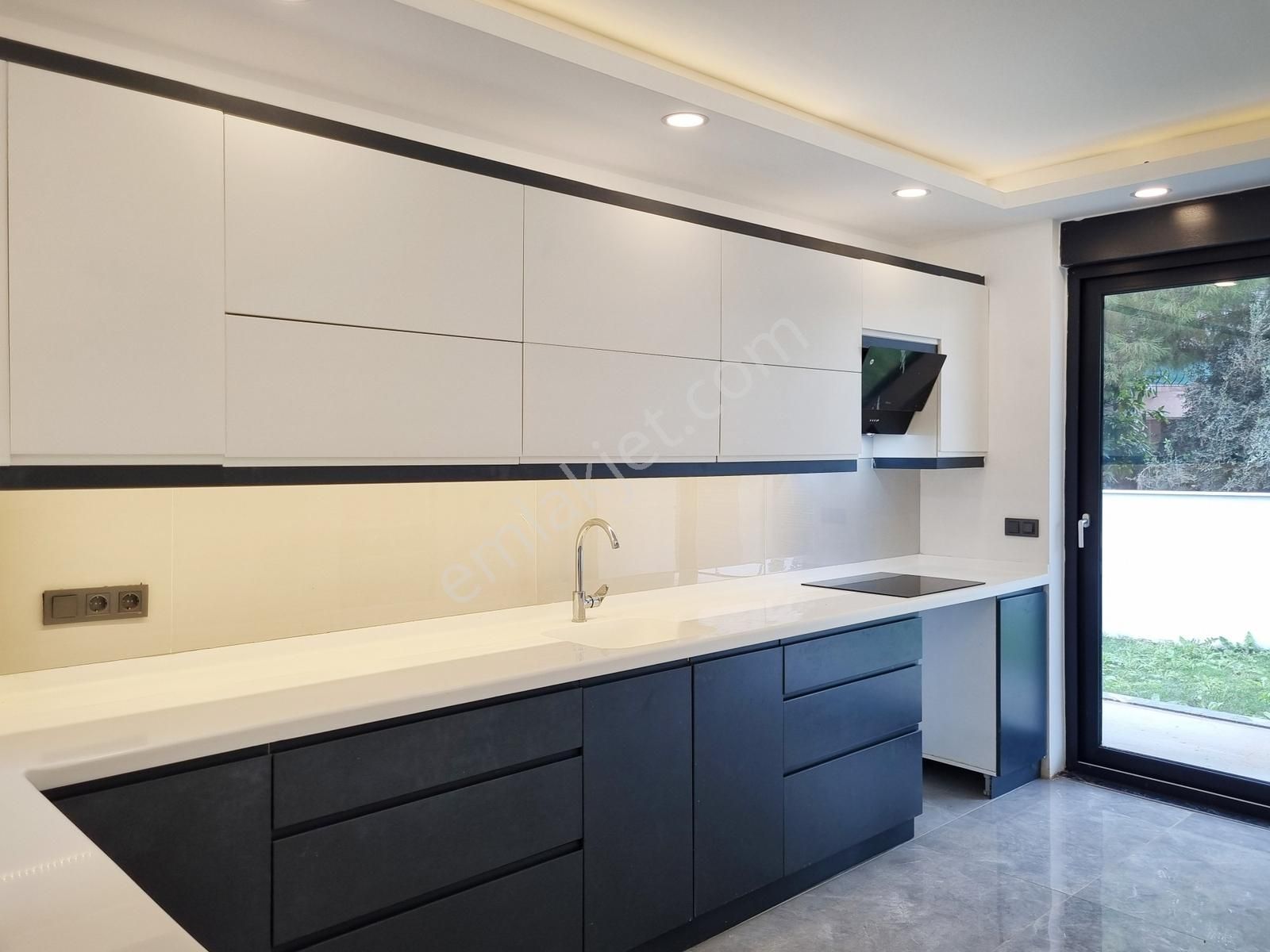 Gökhan Üçgün'den Düzlerçamı, Site İçinde, Müstakil Sıfır Villa - Görsel 13