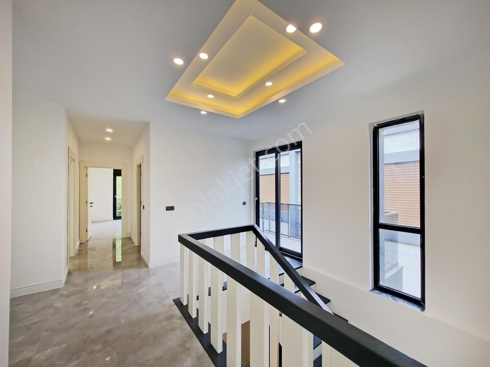 Gökhan Üçgün'den Düzlerçamı, Site İçinde, Müstakil Sıfır Villa - Görsel 7