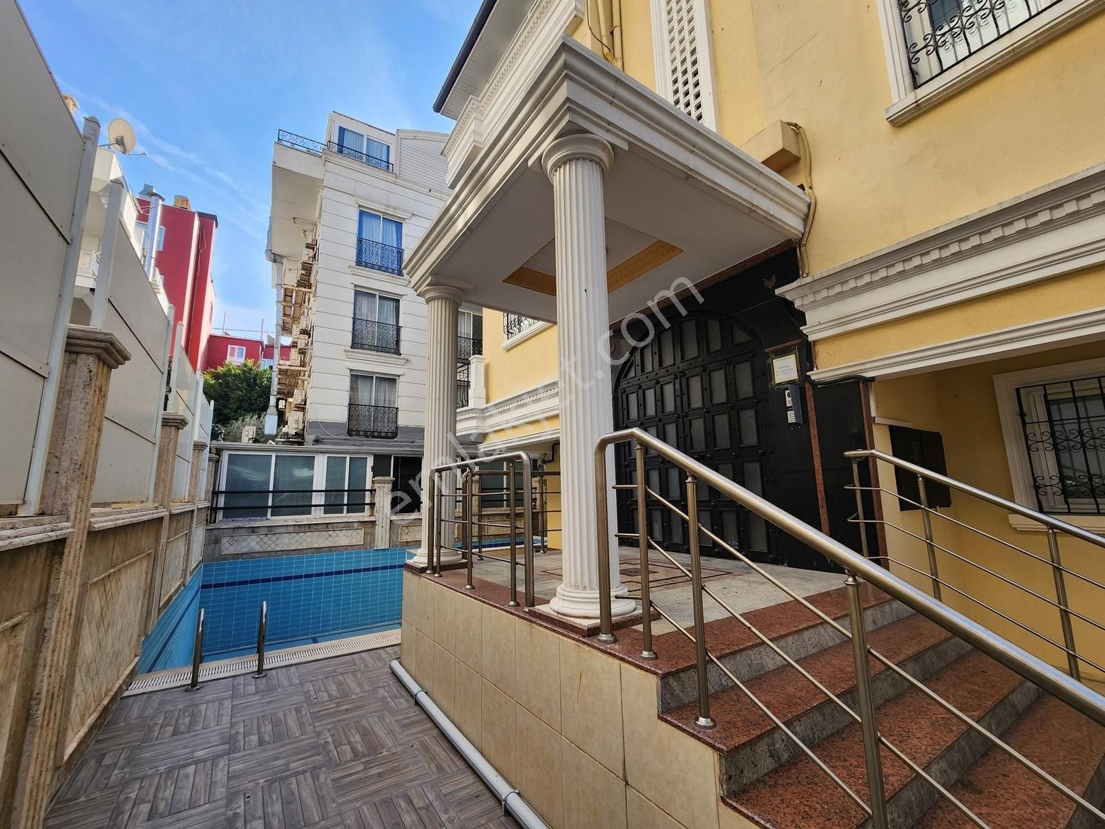 Havuzlu, Kapalı Otoparklı Sitede Kiralık 200 M2 3+1 Dublex Daire - Görsel 2