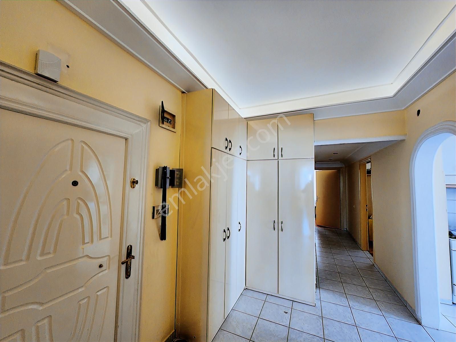 Şirinyalı'da Plaja 350 Mt 2. Katta Satılık 3+1 150 M2 Daire - Görsel 8