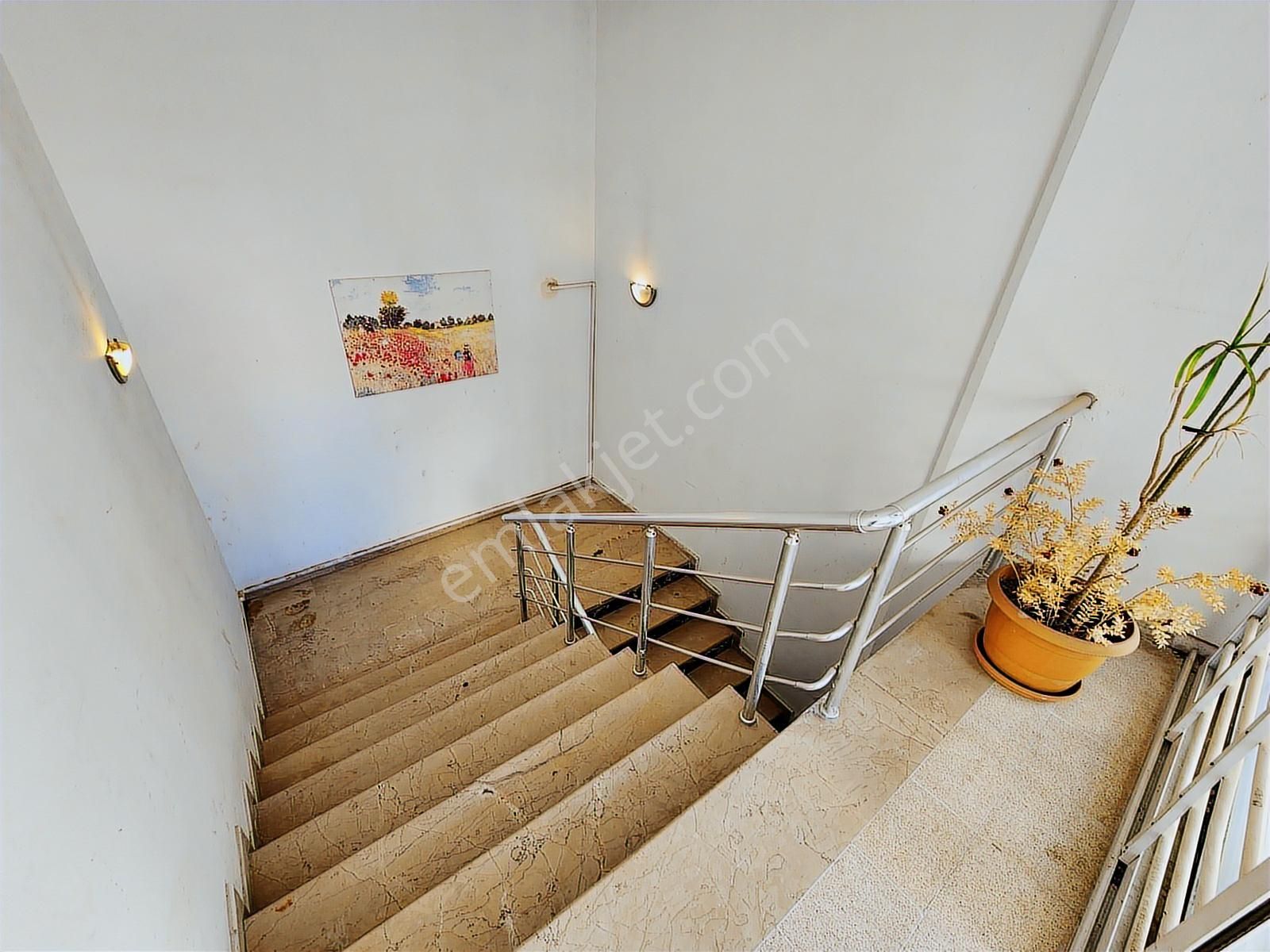 250 M2 4+1 Güllük Caddesi'nde İş Merkezinde Kiralık Şık Ofis - Görsel 13