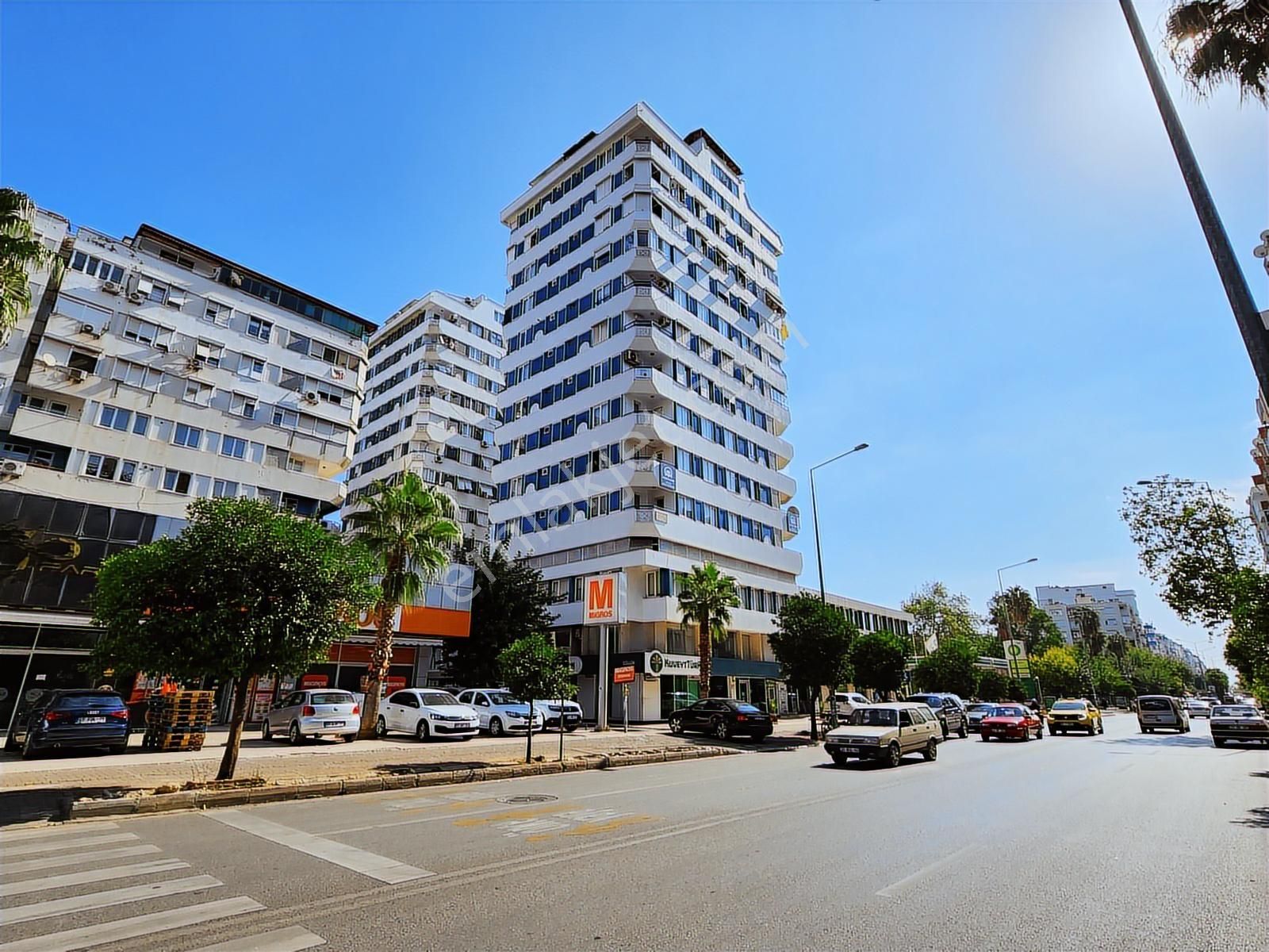 250 M2 4+1 Güllük Caddesi'nde İş Merkezinde Kiralık Şık Ofis