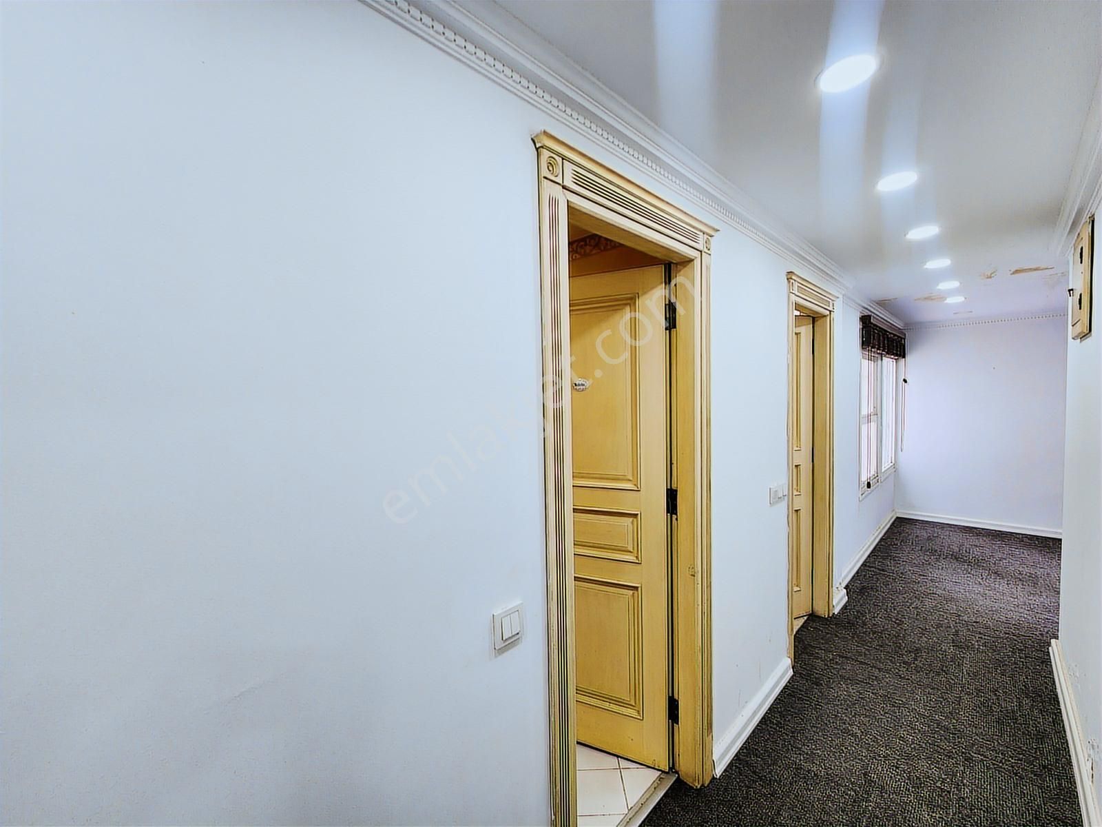 250 M2 4+1 Güllük Caddesi'nde İş Merkezinde Kiralık Şık Ofis - Görsel 10