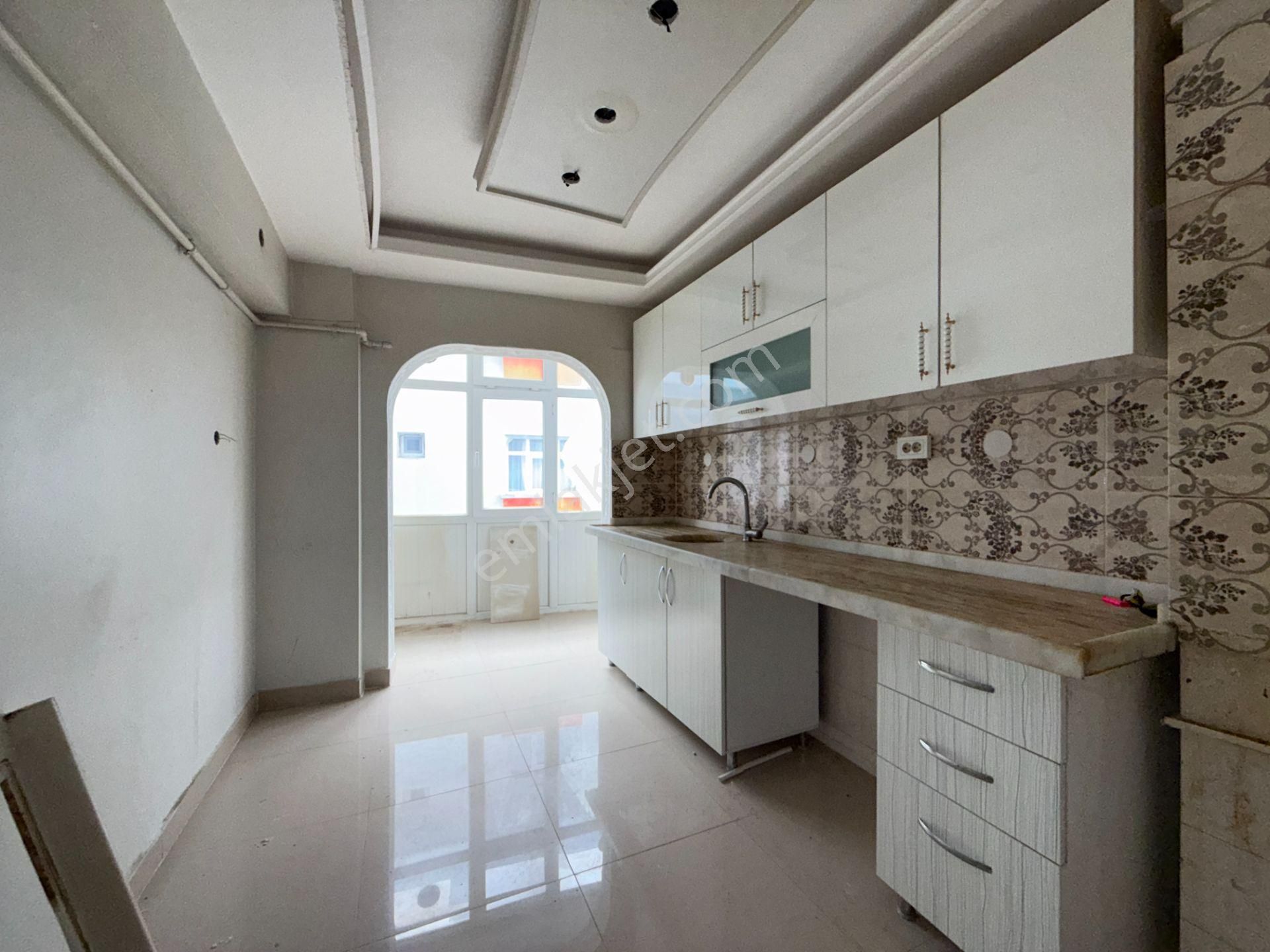 Ufuk Kılıç Emlak'tan Uygun Fiyatlı Cadde Üzeri 3+1 Orta Kat Güney Daire - Görsel 6