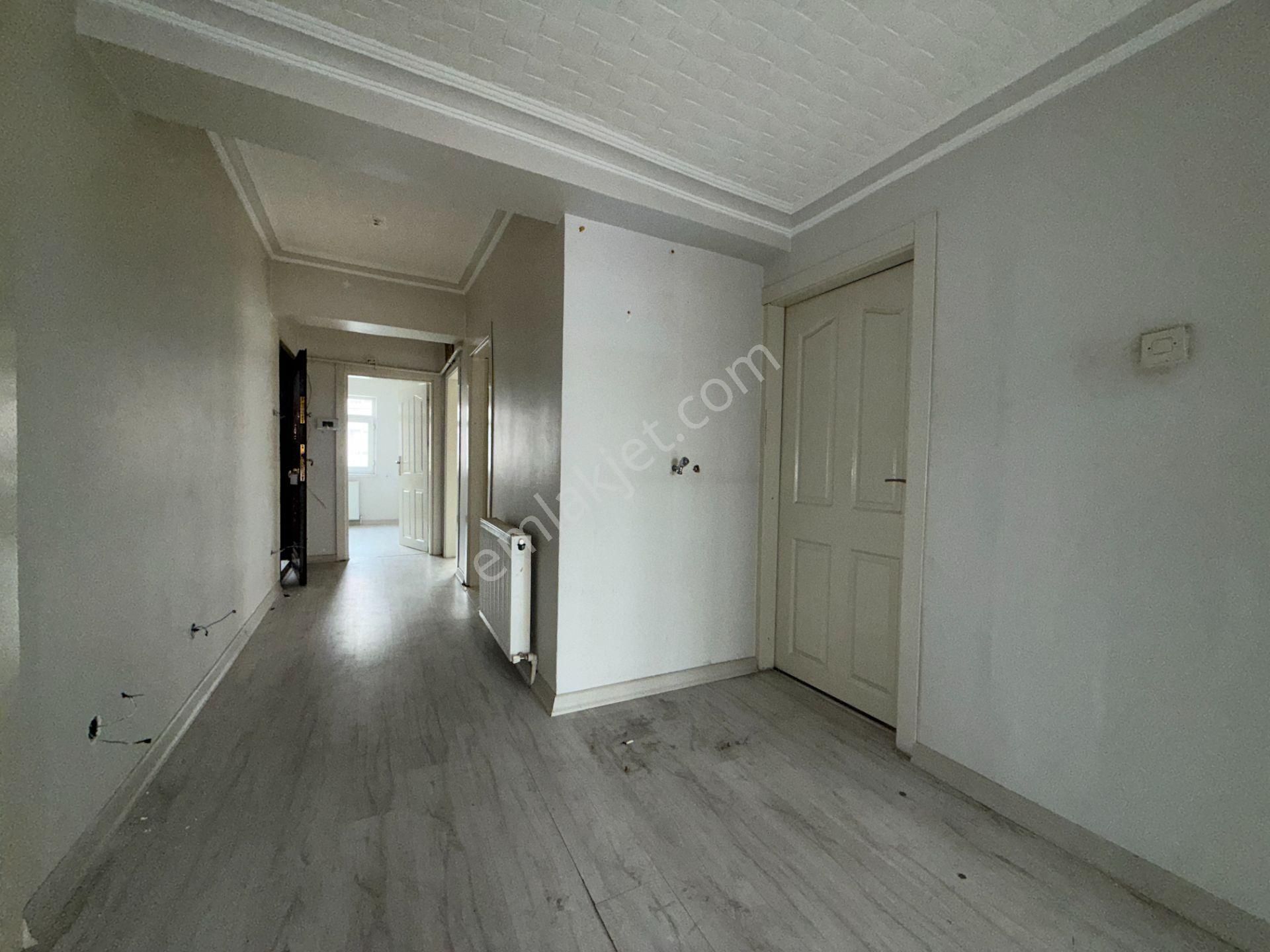 Ufuk Kılıç Emlak'tan Uygun Fiyatlı Cadde Üzeri 3+1 Orta Kat Güney Daire - Görsel 27