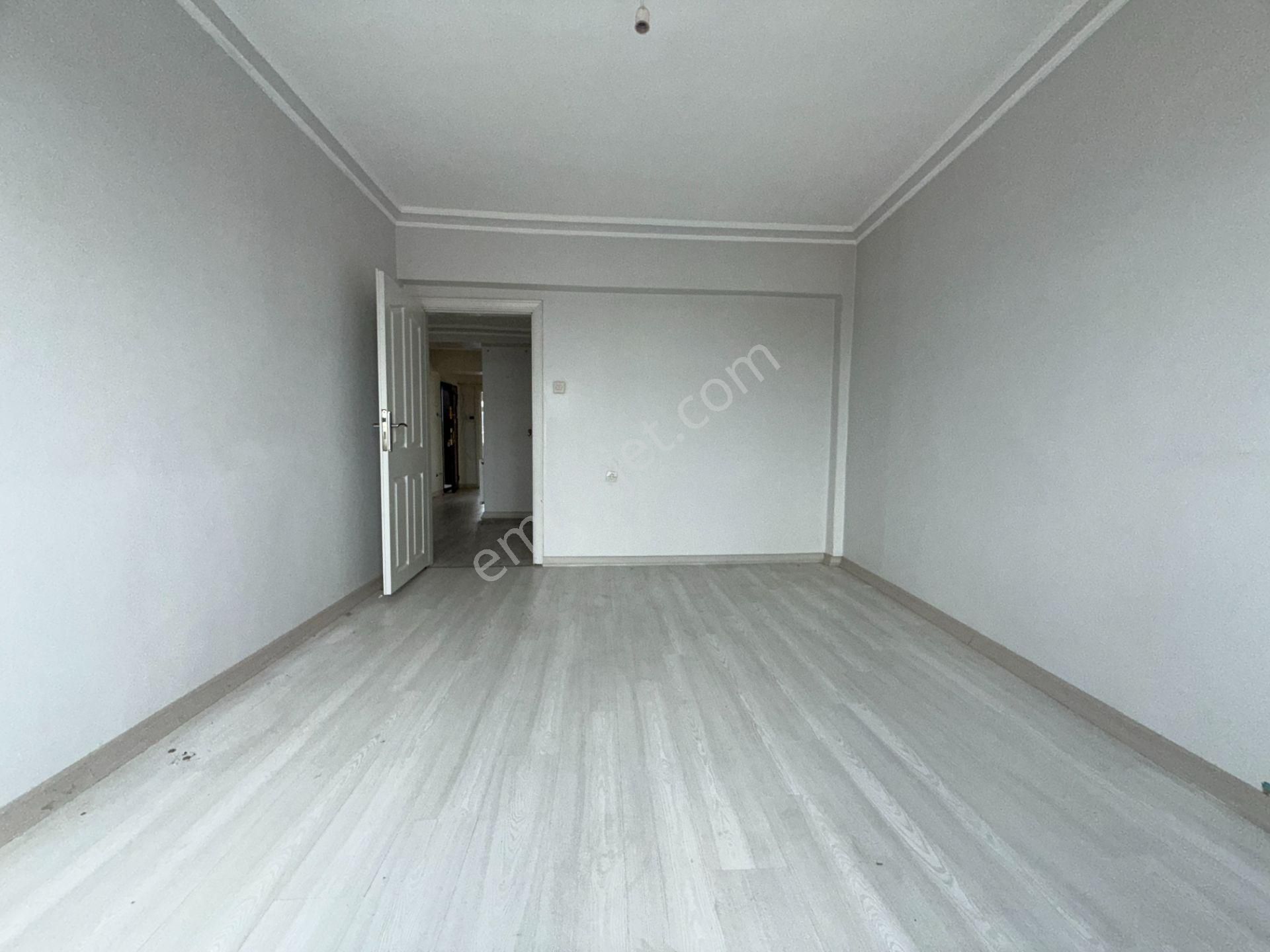 Ufuk Kılıç Emlak'tan Uygun Fiyatlı Cadde Üzeri 3+1 Orta Kat Güney Daire - Görsel 21