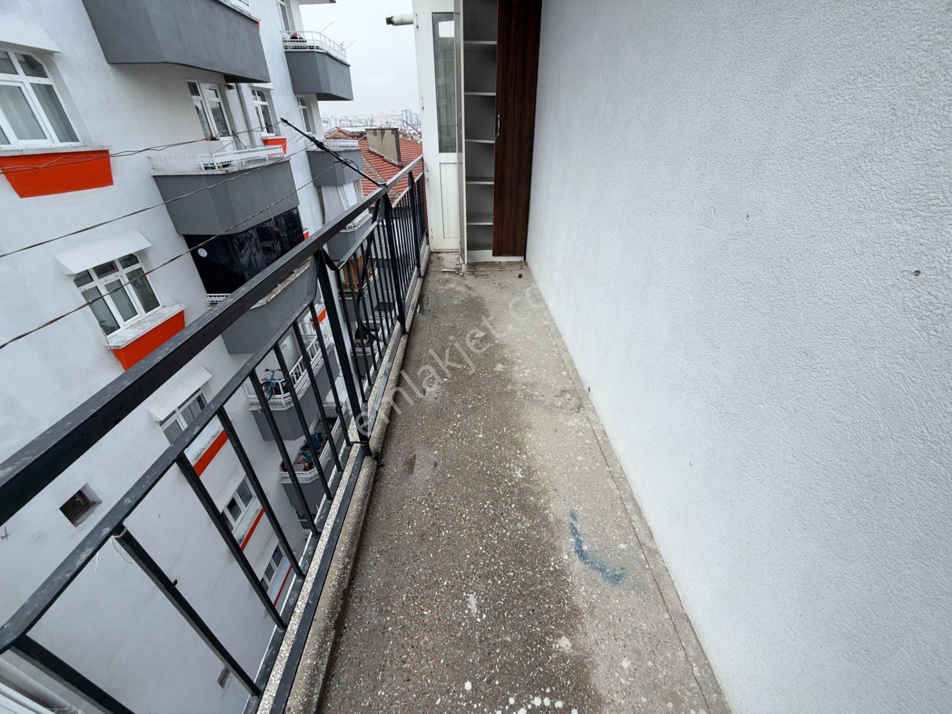 Ufuk Kılıç Emlak'tan Uygun Fiyatlı Cadde Üzeri 3+1 Orta Kat Güney Daire - Görsel 11