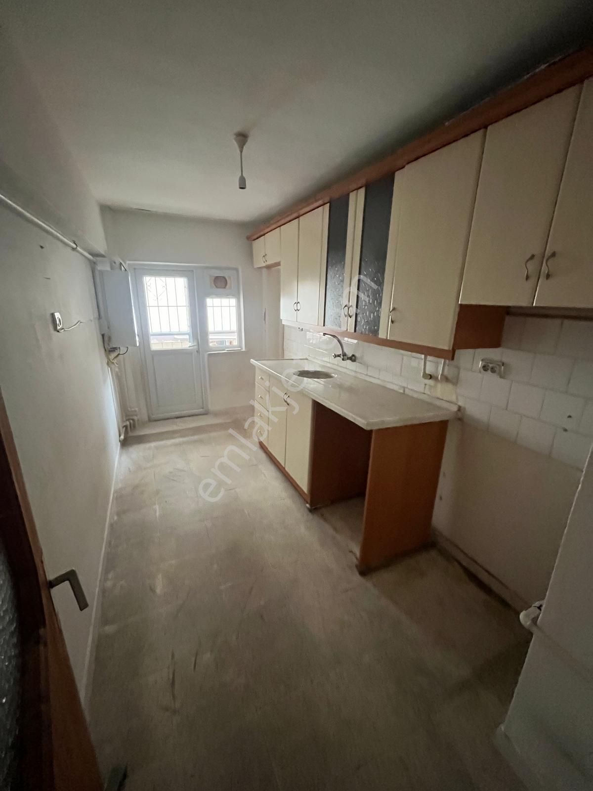 Mç Emlak'tan Akşemsettin Mahalesin'de 3+1 Satılık Daire - Görsel 3