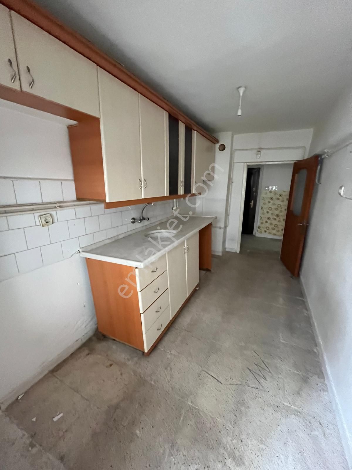 Mç Emlak'tan Akşemsettin Mahalesin'de 3+1 Satılık Daire