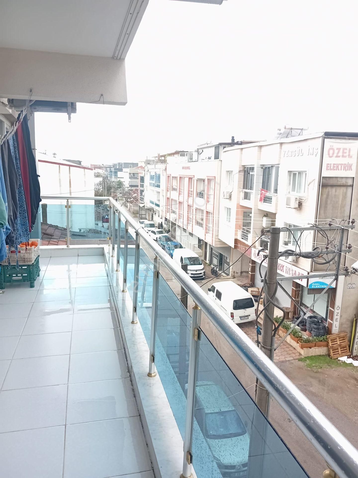 Turpa Lotustan Cadde Üzeri Satılık 3+1 Daire - Görsel 4