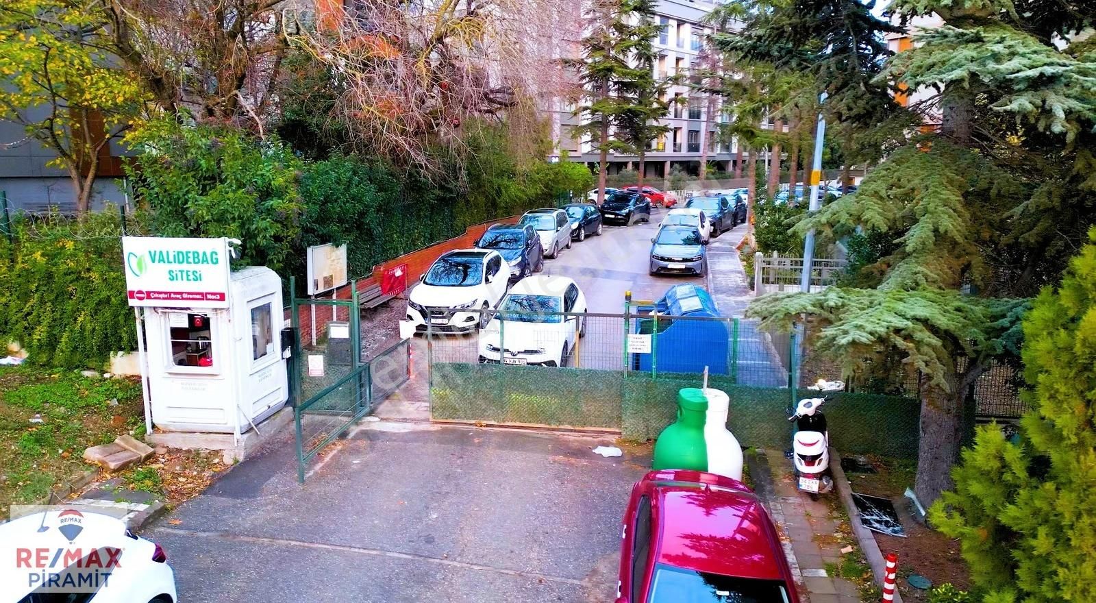 Koşuyolu Validebağ Sitesi'nde Geniş Satılık 3+1... Hesna Yılmaz - Görsel 3