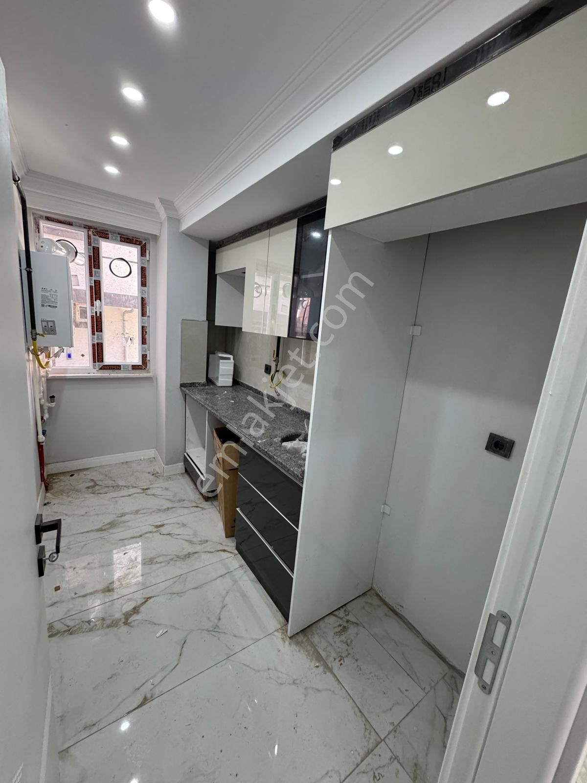 Mevlana Mah 1+1 Ön Cephe Yerden Isıtmalı Kombili Kiralık Daire - Görsel 6