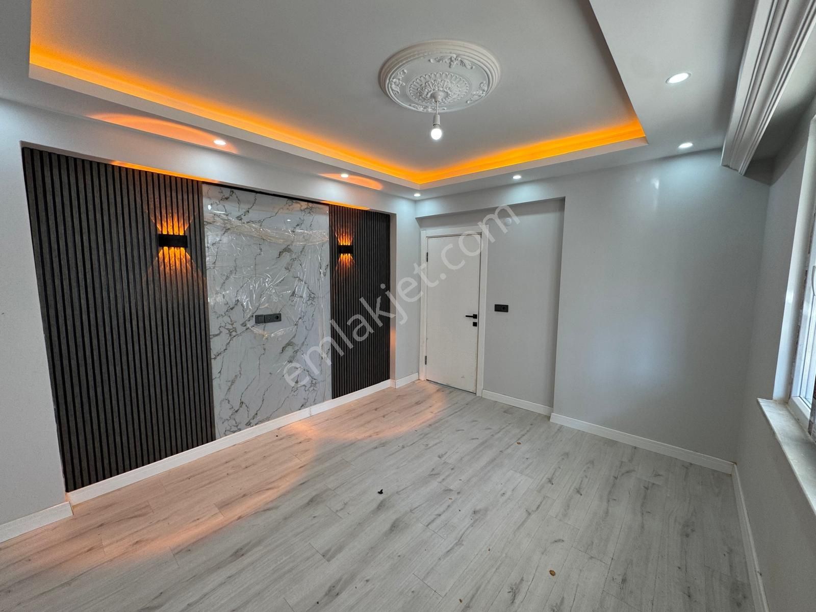 Mevlana Mah 1+1 Ön Cephe Yerden Isıtmalı Kombili Kiralık Daire