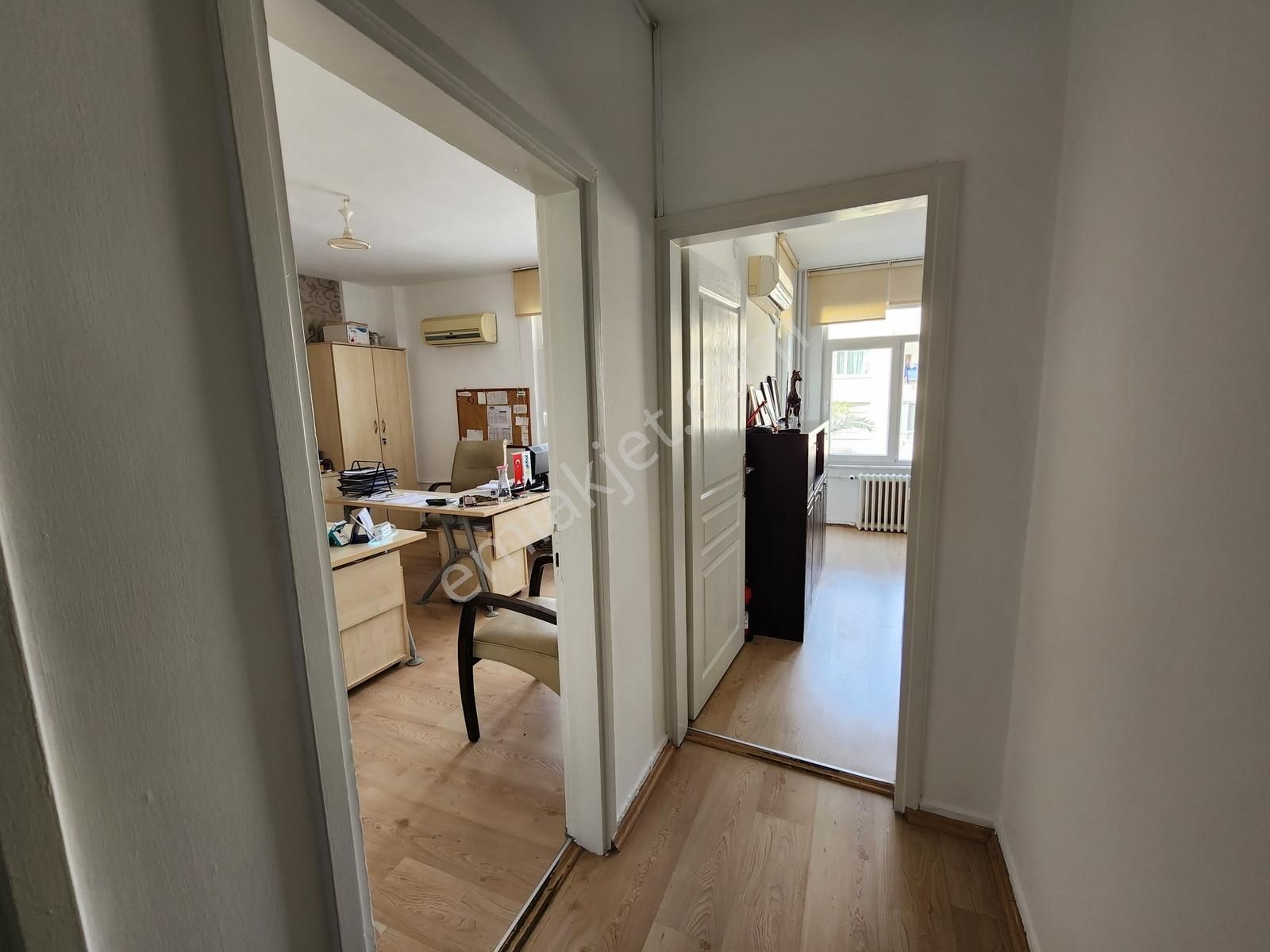 4+1 Deniz Manzaralı ,ara Katta Satılık 220 M2 Köşe Daire - Görsel 13