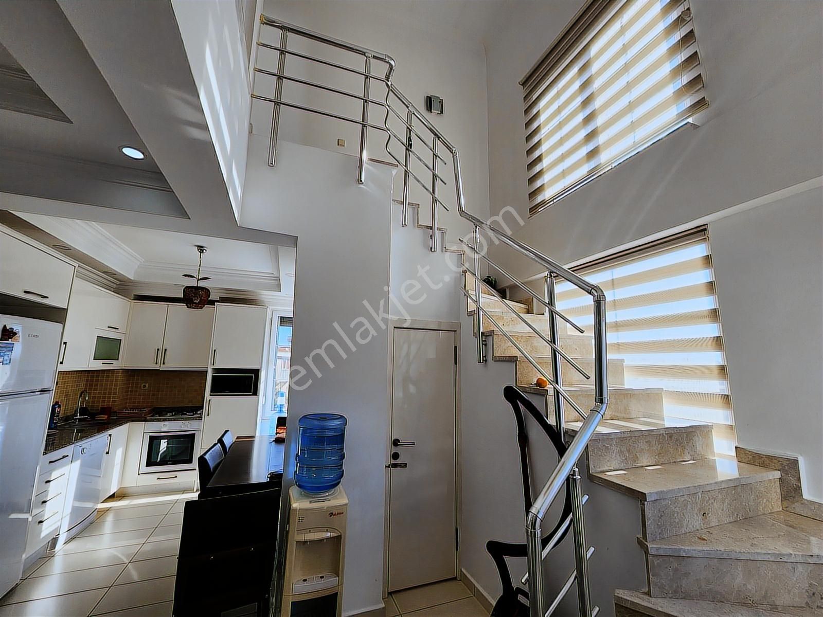 Belek Merkezde Havuzlu Güvenlikli Sitede 3+1 Lux Dubleks Daire - Görsel 2
