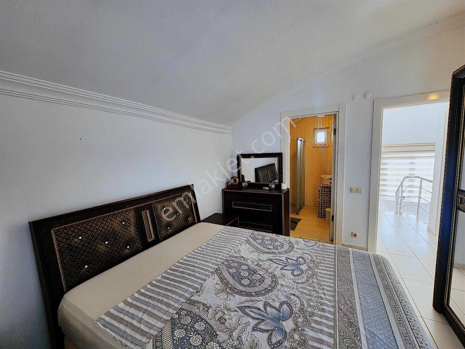 Belek Merkezde Havuzlu Güvenlikli Sitede 3+1 Lux Dubleks Daire - Görsel 7
