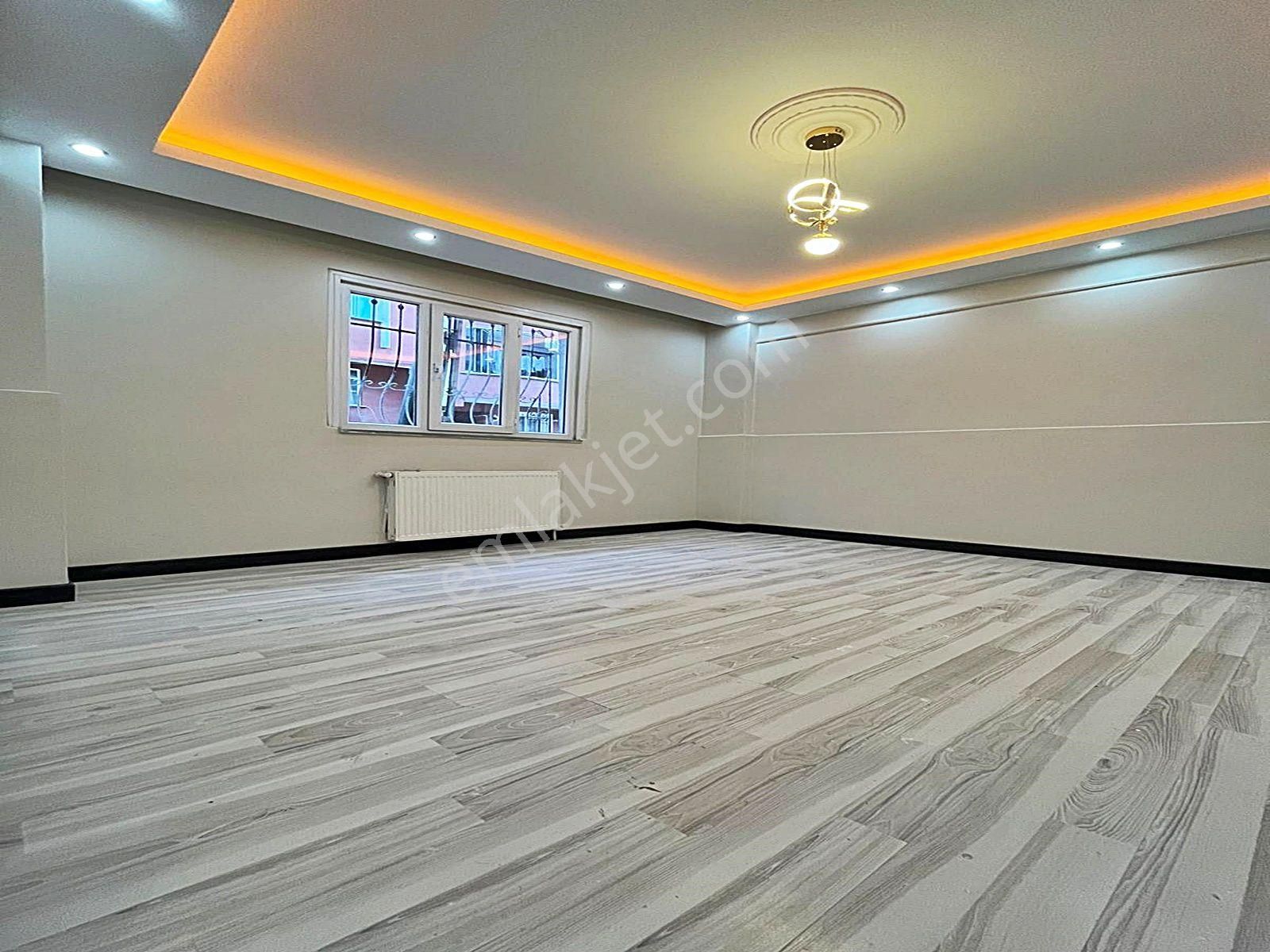 Esenyurt Kıraç Hürriyet Mahallesinde Geniş Balkonlu 3+1 Giriş Kat Daire !!! - Görsel 3