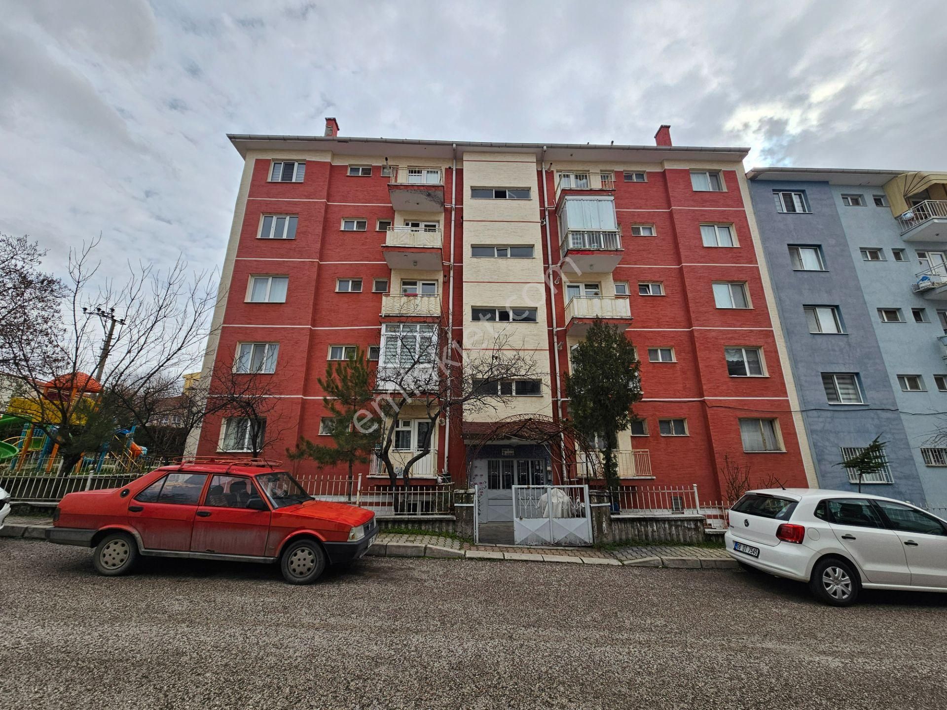 Gökçek Mah. Metro Ve Hastane Yakını Orta Kat Kiralık 3+1 Daire - Görsel 26