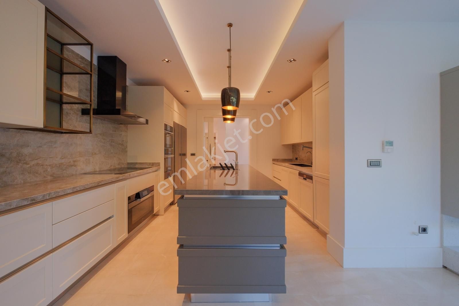 Gökhan Üçgün - Palm Cıty - Tek Katlı, Yenilenmiş 5+1 Villa - Görsel 12