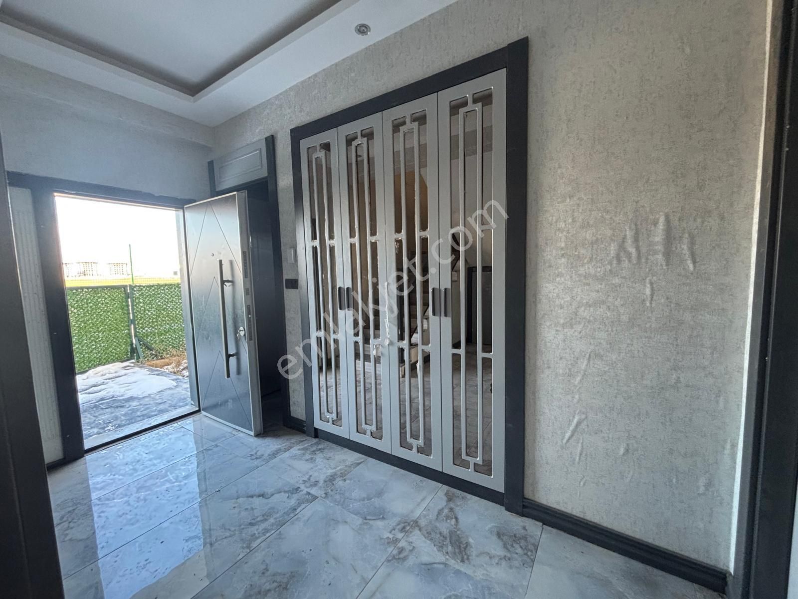 Makro Life Gayrimenkul'den Satılık Özay Aydın Villarında Lüks Konforlu 3+1 Villa