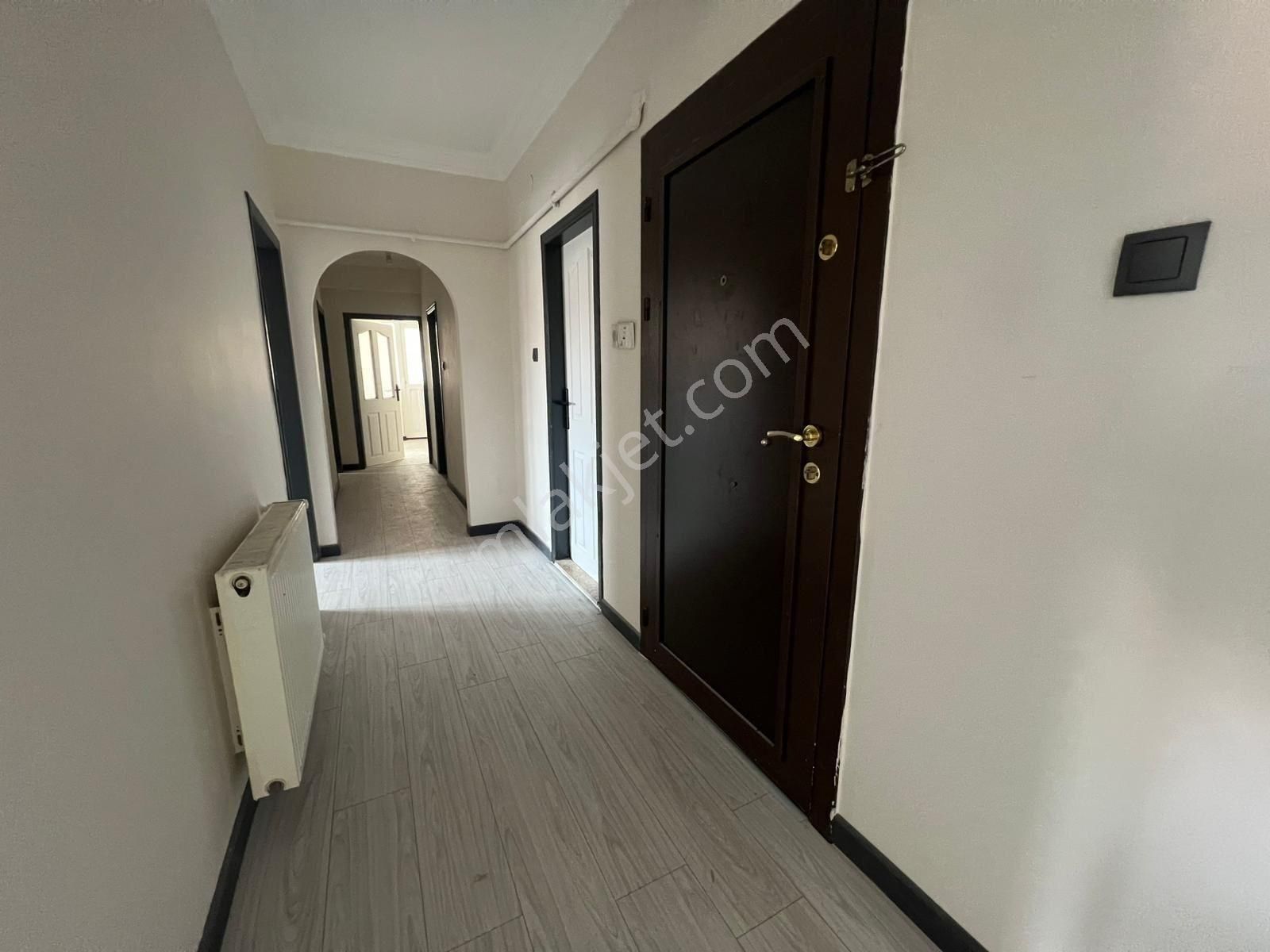 Gold Emlak'dan Yayla Mah. 1.katta Bağımsız Salon Çift Balkonlu Uygun Fiyatlı Satılık 3+1 Daire - Görsel 27