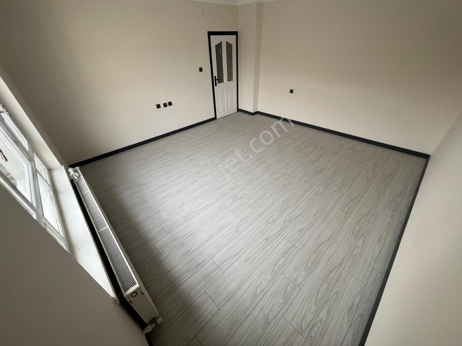 Gold Emlak'dan Yayla Mah. 1.katta Bağımsız Salon Çift Balkonlu Uygun Fiyatlı Satılık 3+1 Daire - Görsel 4