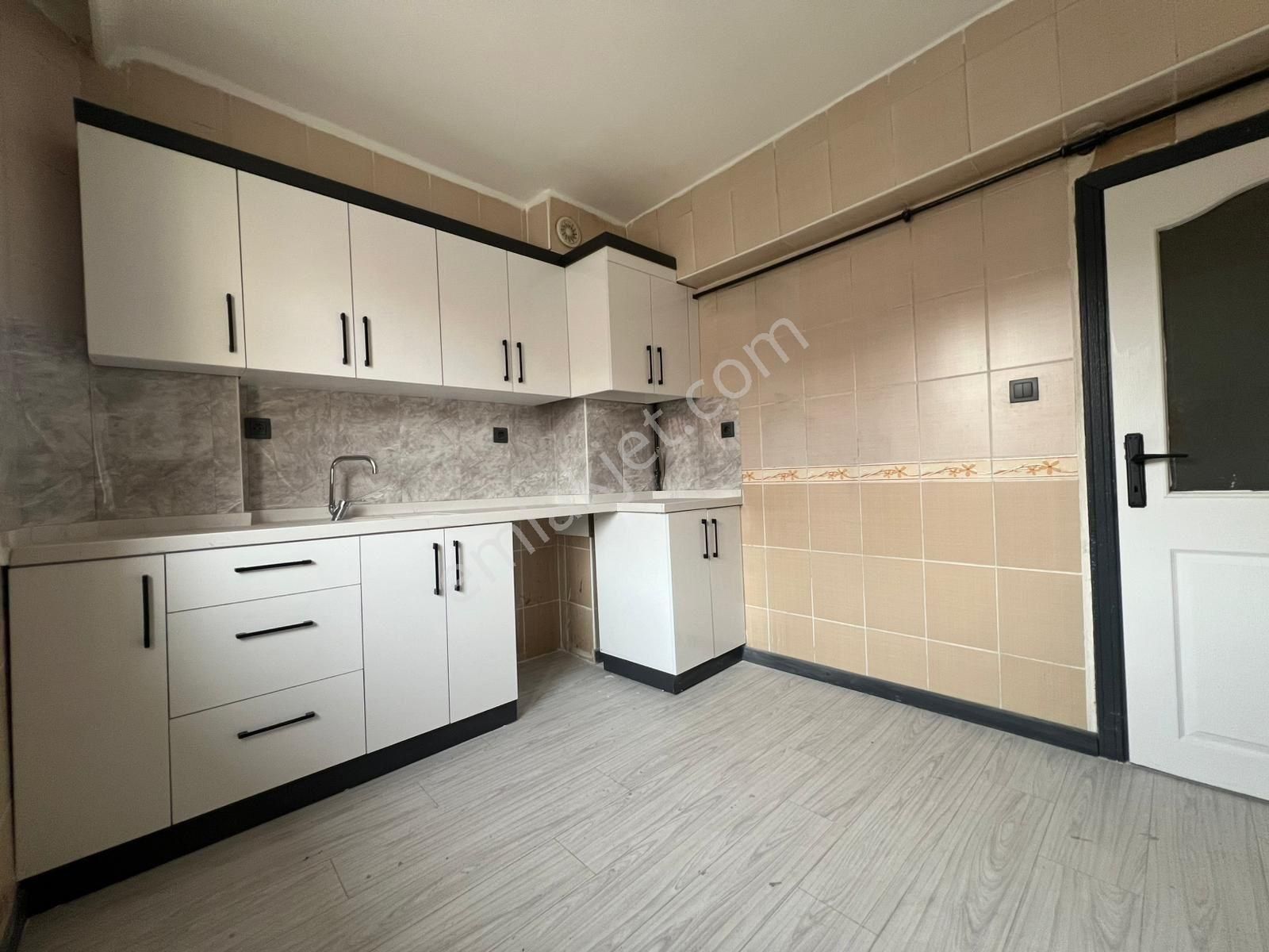 Gold Emlak'dan Yayla Mah. 1.katta Bağımsız Salon Çift Balkonlu Uygun Fiyatlı Satılık 3+1 Daire - Görsel 21