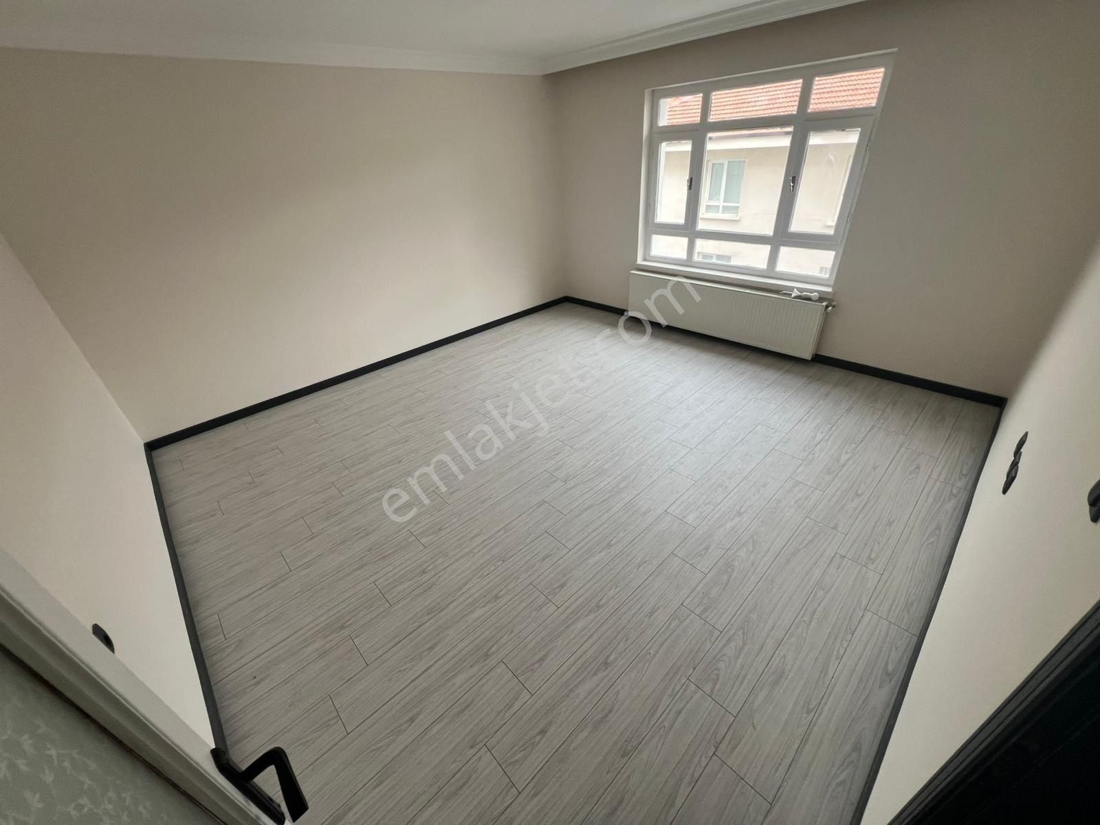 Gold Emlak'dan Yayla Mah. 1.katta Bağımsız Salon Çift Balkonlu Uygun Fiyatlı Satılık 3+1 Daire - Görsel 2