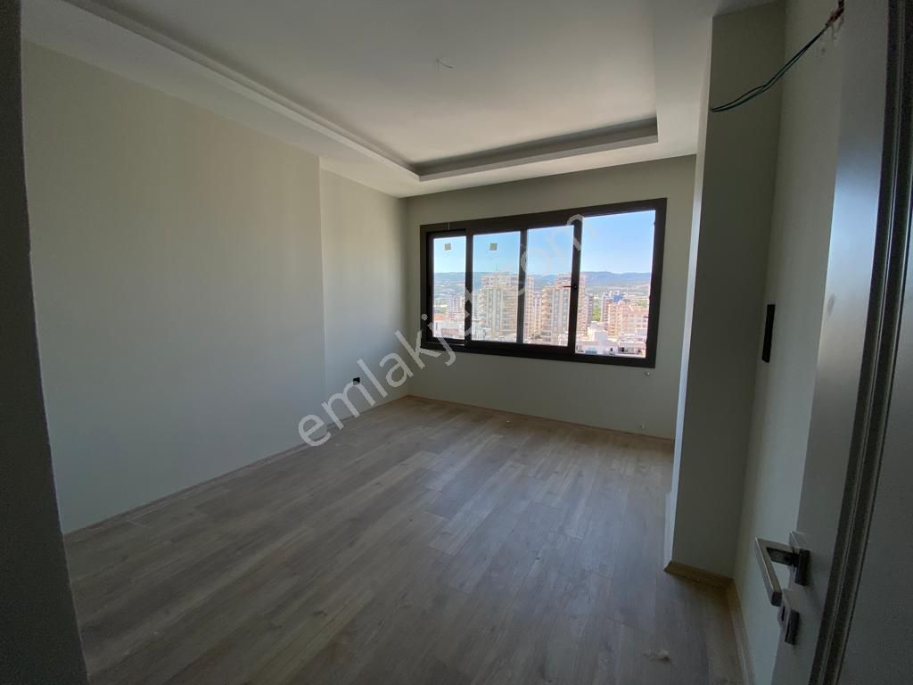 Erdemli Merkezde Satılık 5+1 Sıfır Lüks Daire - Görsel 18